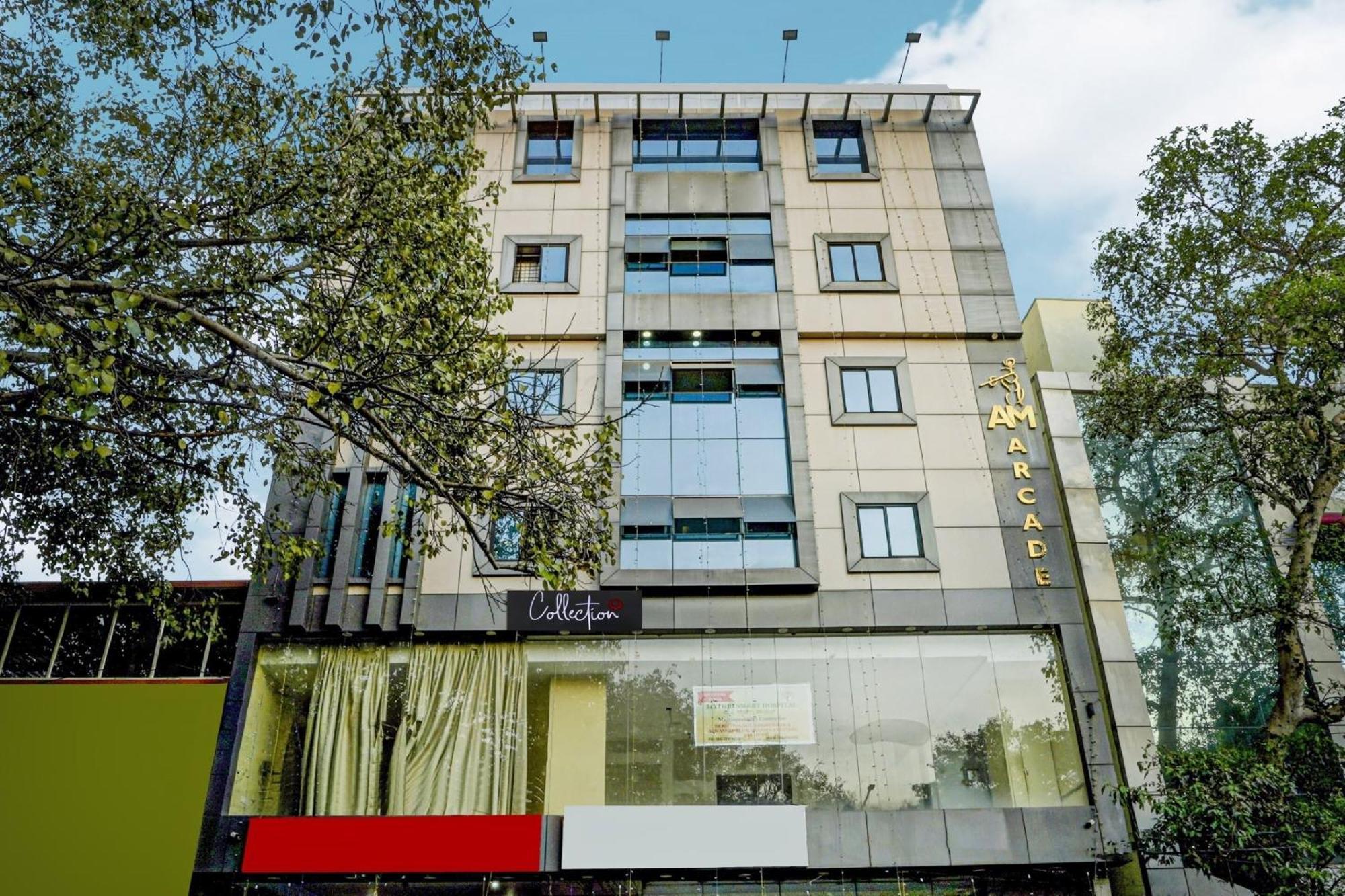Hotel Capital O Champion Lotus Near Mantri Square Mall