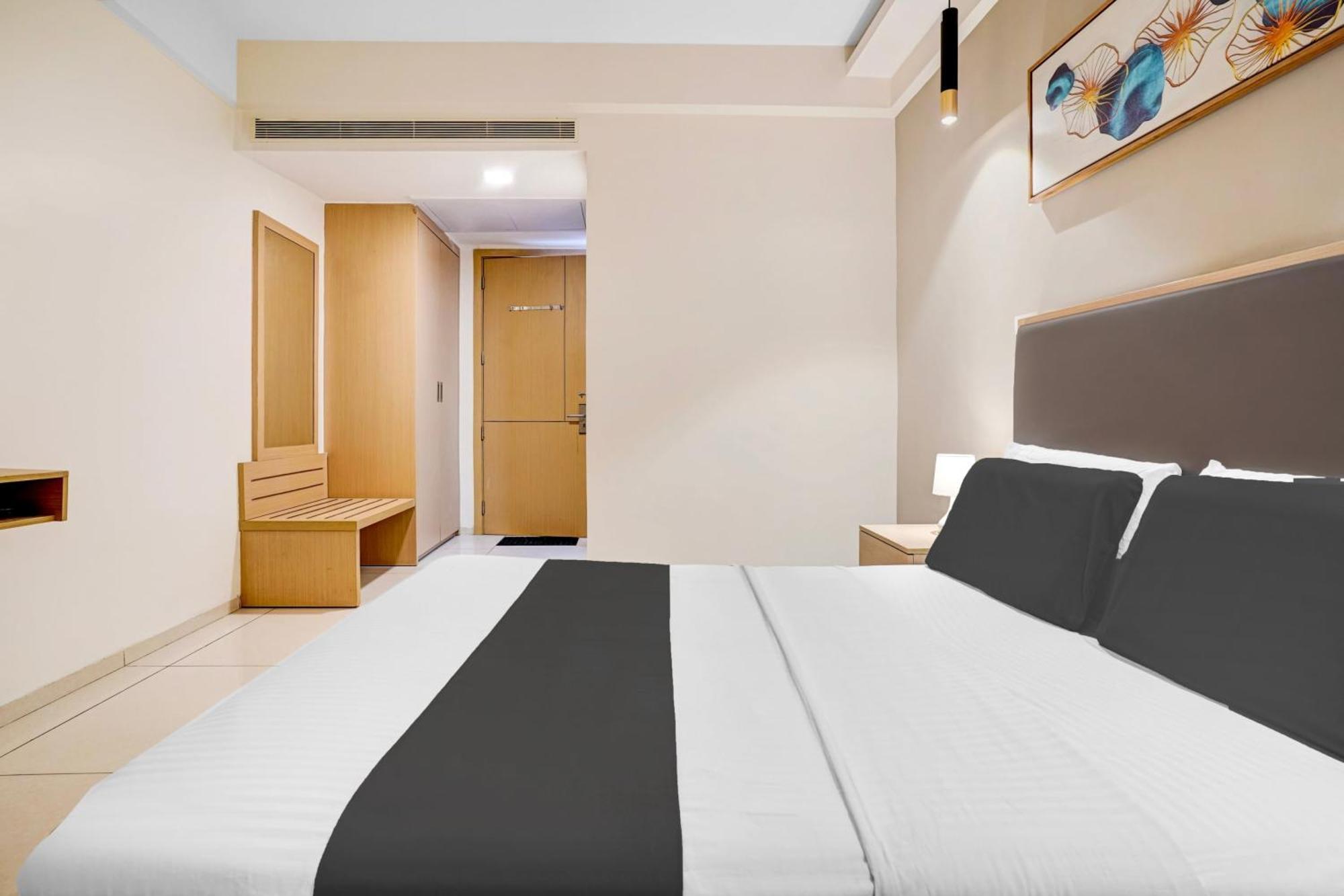 Super Collection O Metro Park Opposite Kalasipalya Bus Stand 4* Bangalore