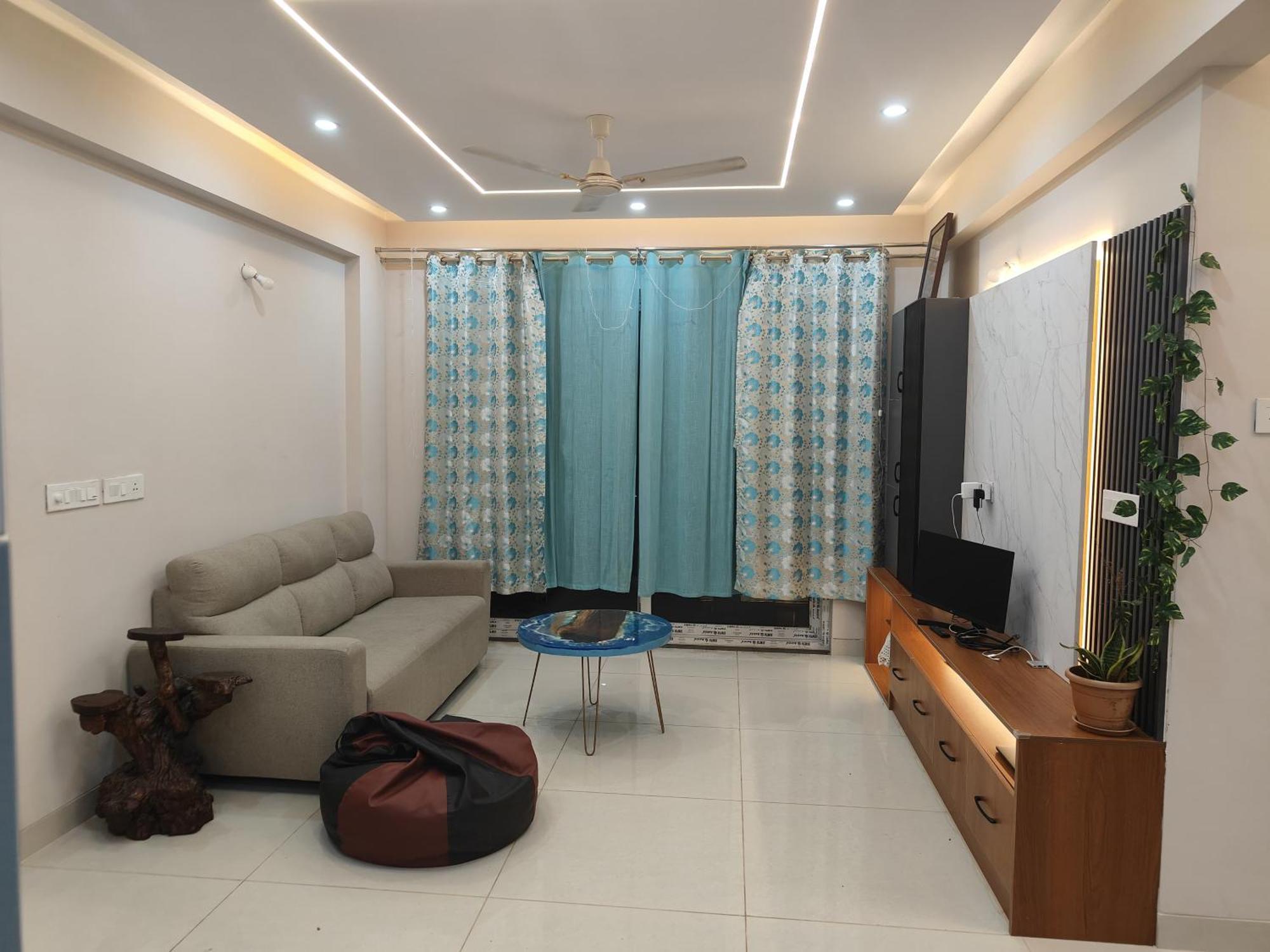 Singh's Space L Luxurious 2bhk L On Floor With Large Balcony Apartment Bangalore