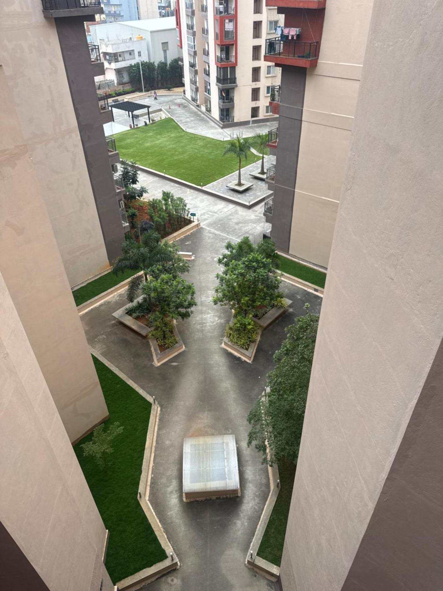 Homestay 6floor In Society Ecity Ph2 Near Tcs Tech Mahindra Bangalore