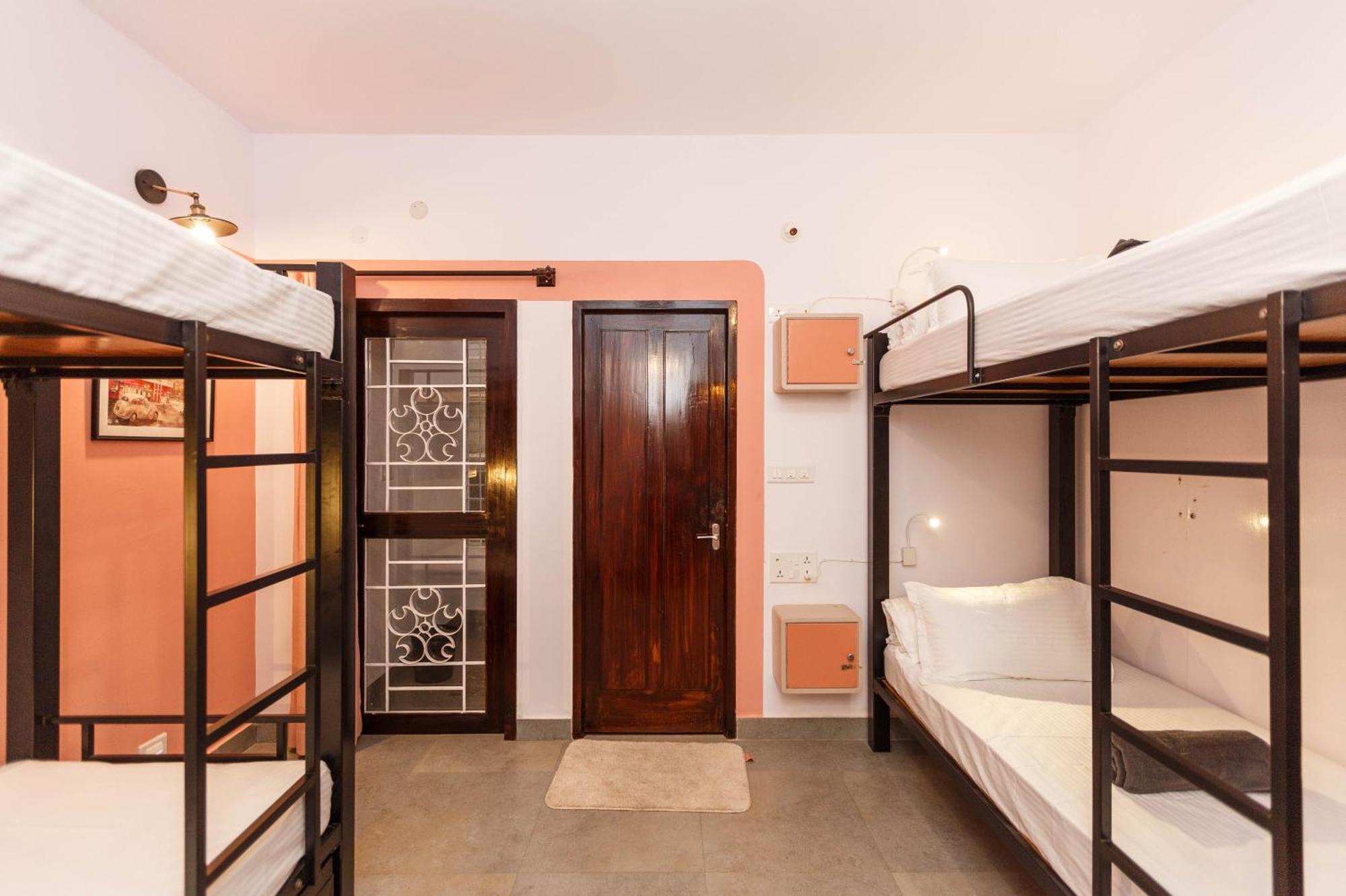 Locul Uptown - Near Palace Grounds Albergue Bangalore
