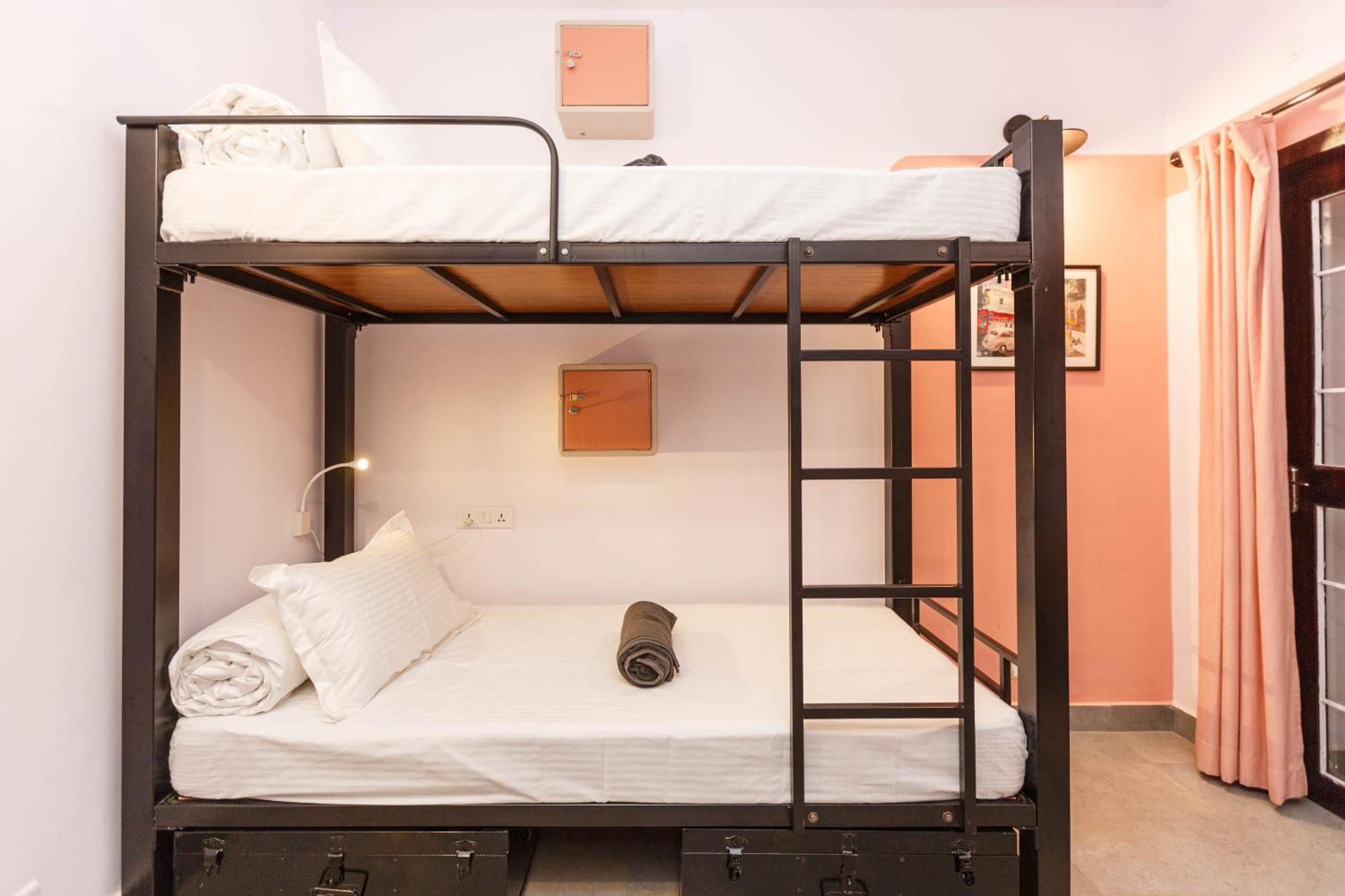 Locul Uptown - Near Palace Grounds * Bangalore