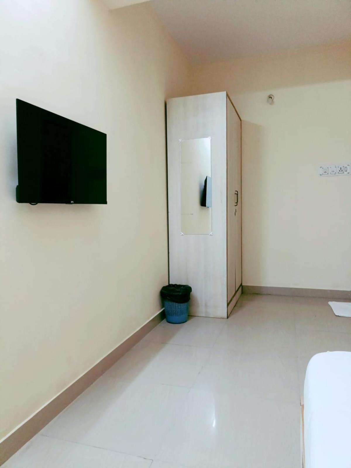 Deluxe In Whitefield Hotel