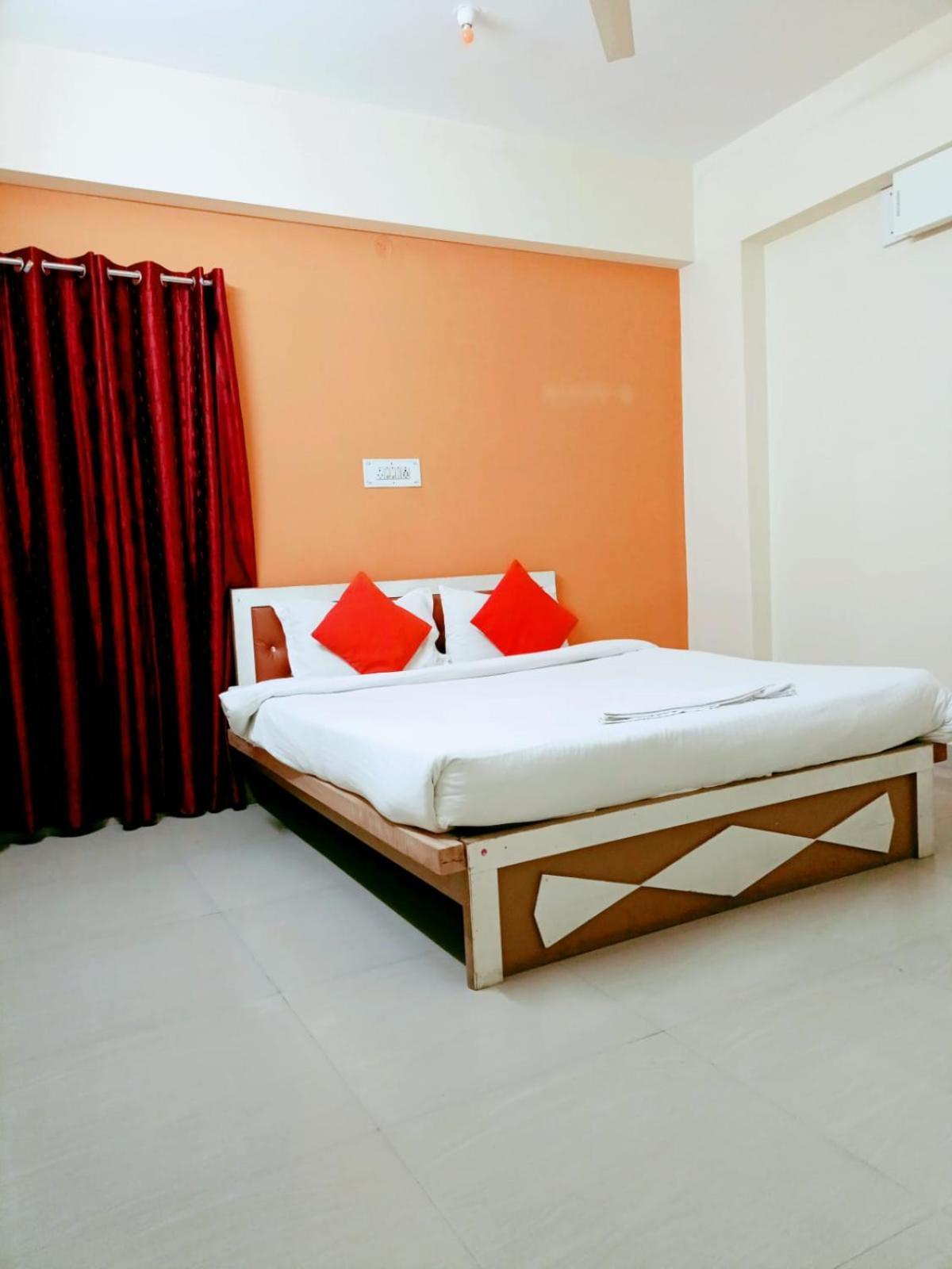 Deluxe In Whitefield Hotel Bangalore