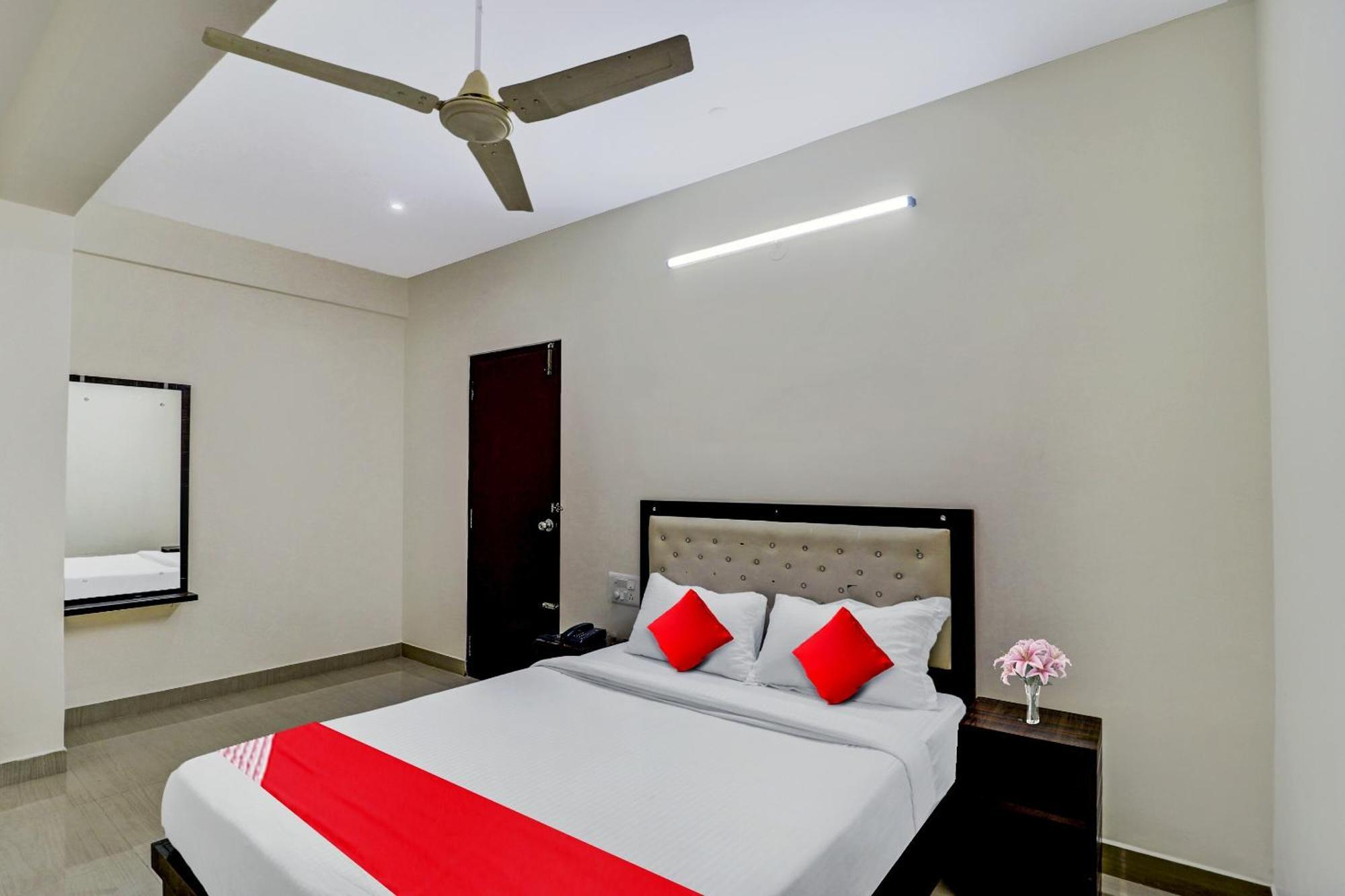 Hotel O Golden Paradise