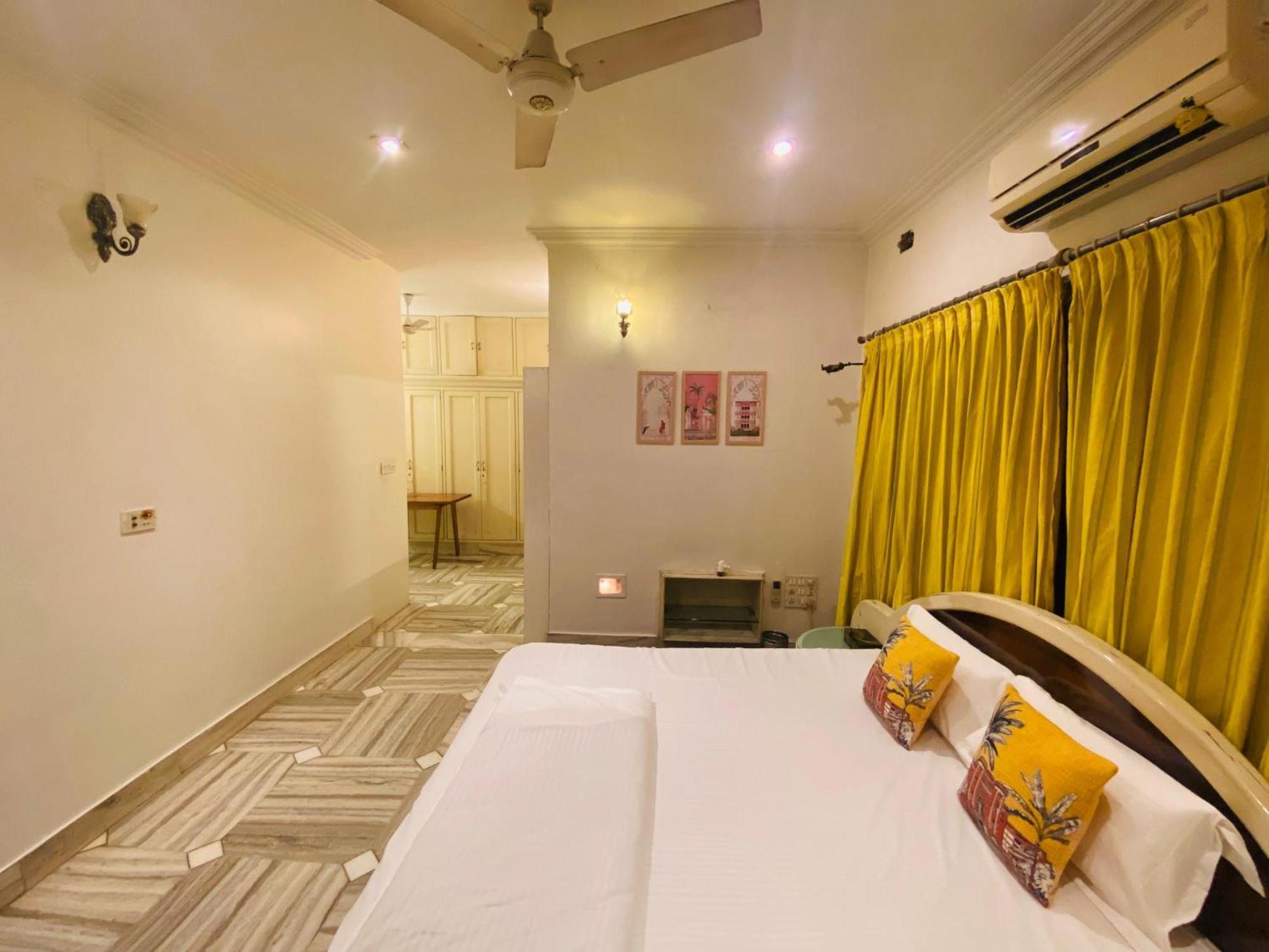 Regal Saphire 5 Bhk Luxury Villa *