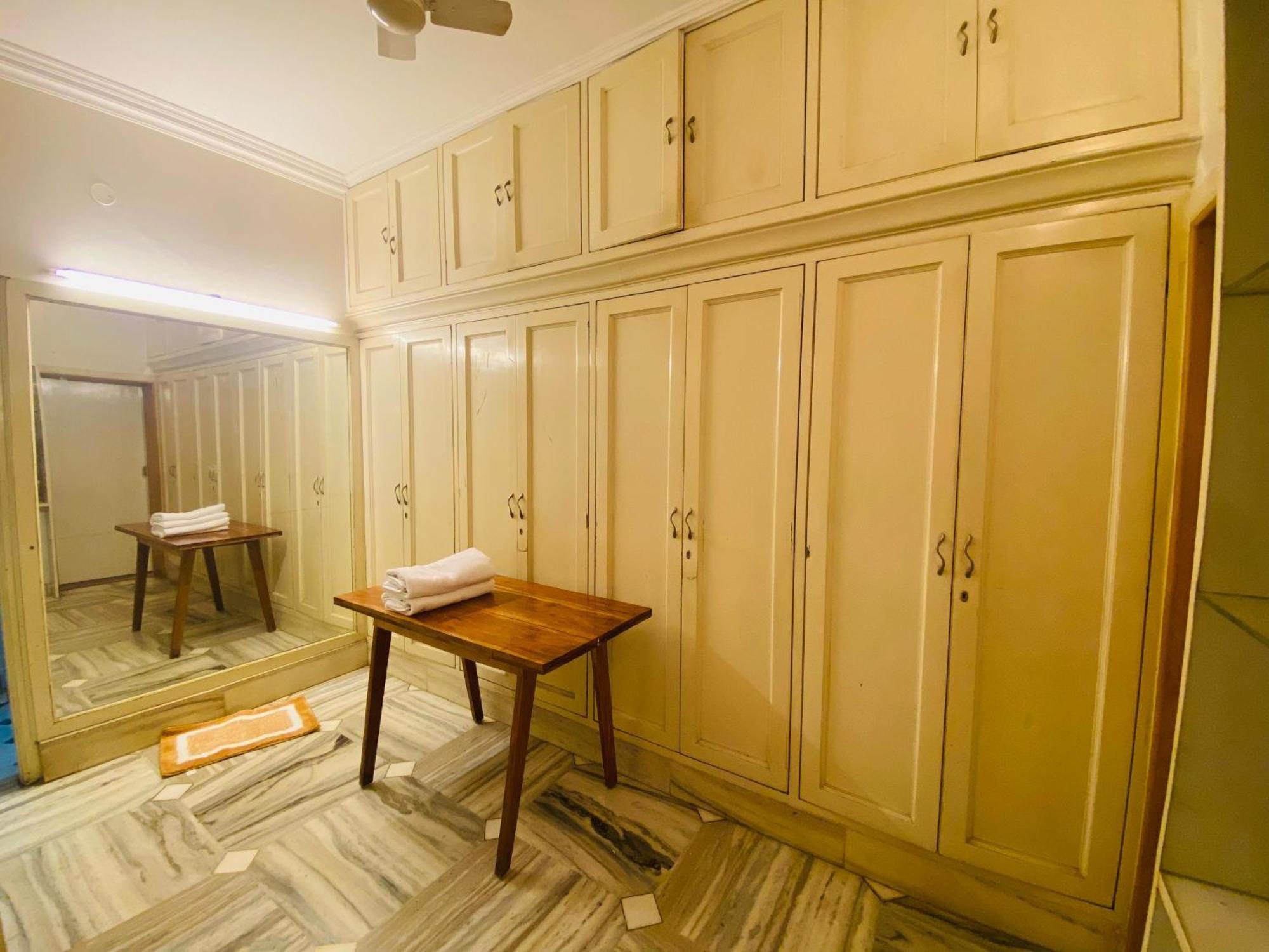 Regal Saphire 5 Bhk Luxury *