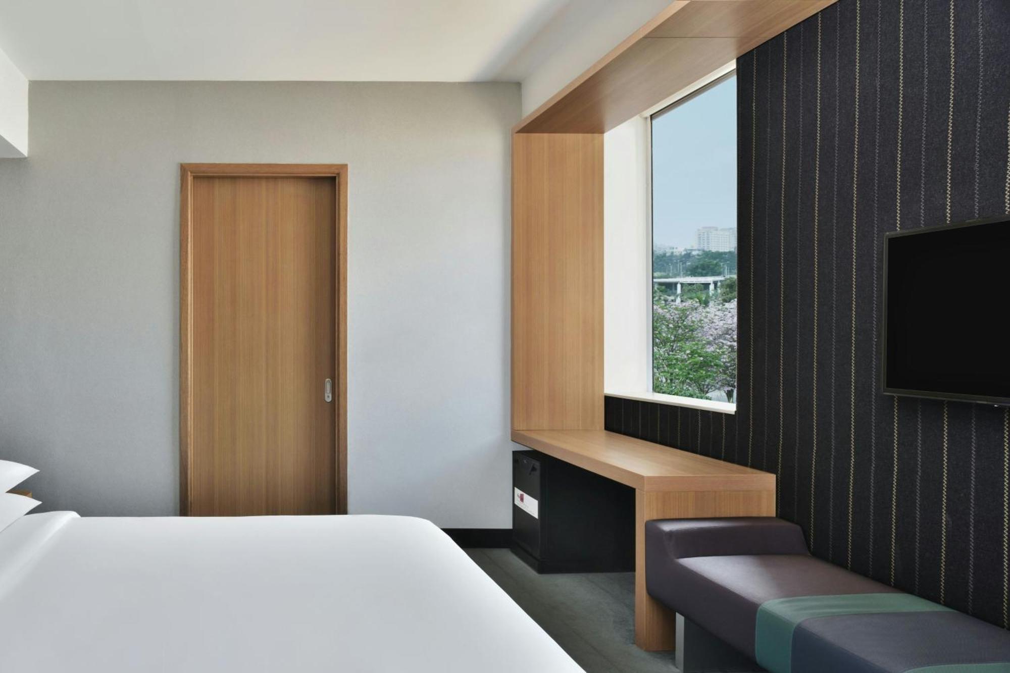Hotel Aloft Outer Ring Road 5*