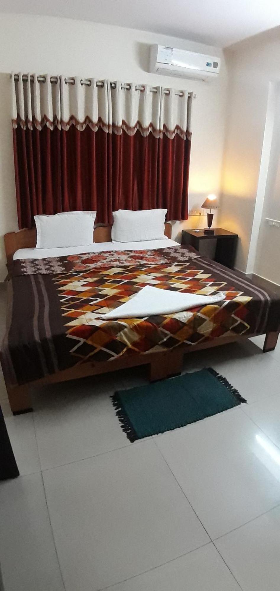 Brookside Service Apartment *