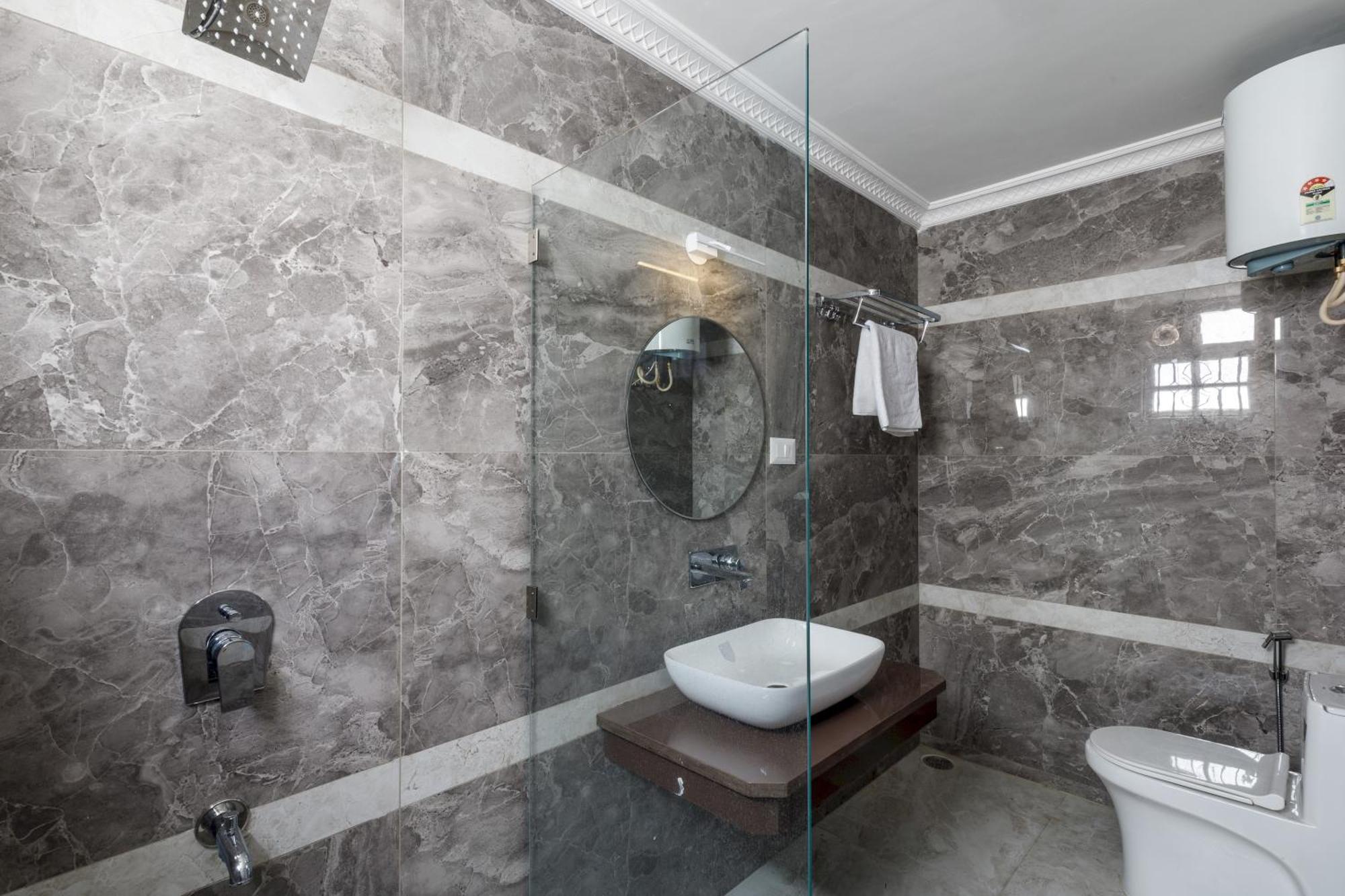 Apartment Emerlad 201 Nr Mg Road Housekeeping Bangalore