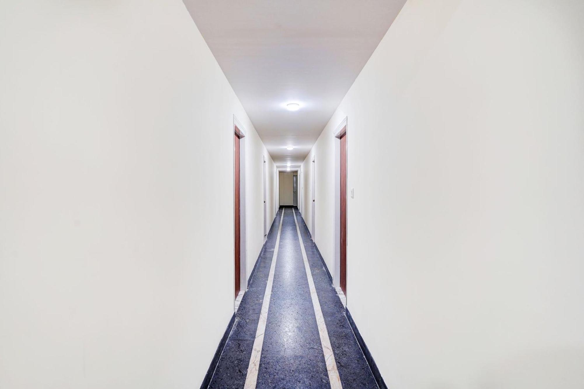 O Rr Comforts Hotel Bangalore