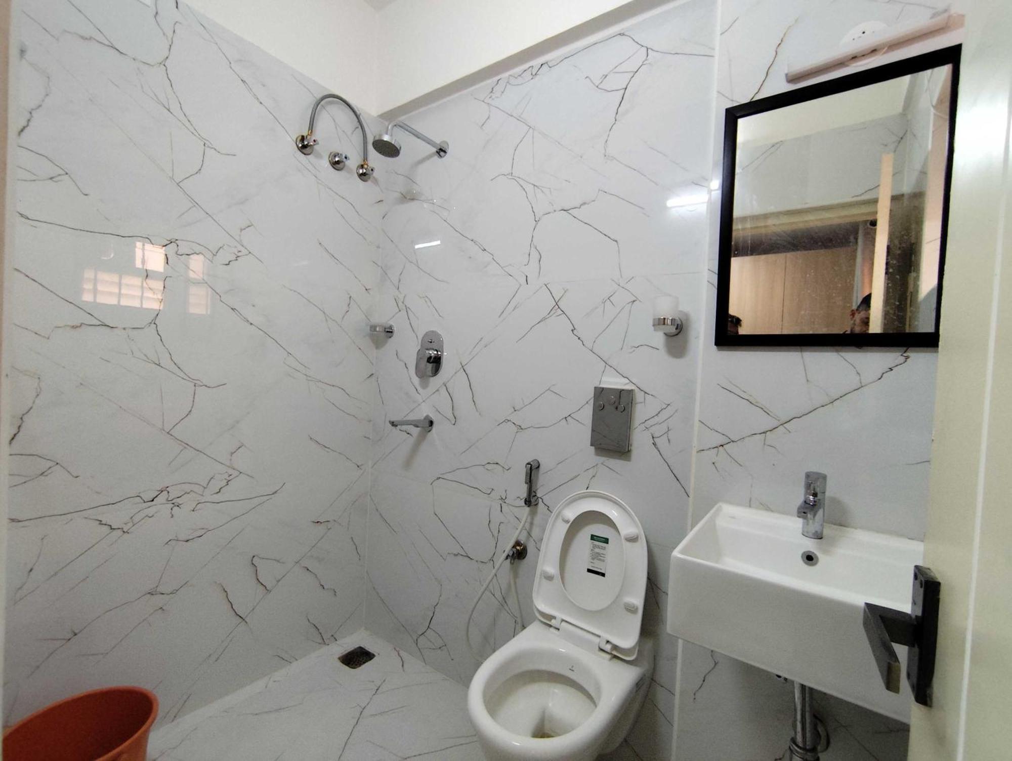 O Local Square Manyata 4*