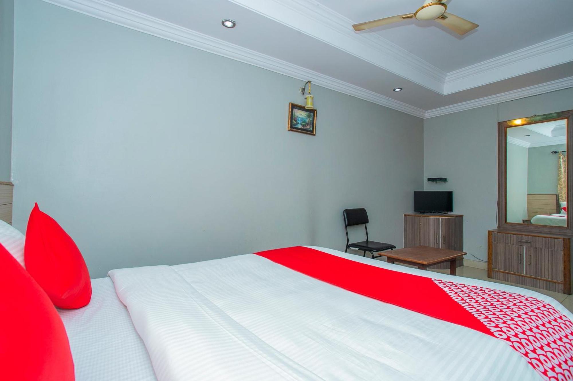 Hotel O White Near Lalbagh Botanical Garden Bangalore