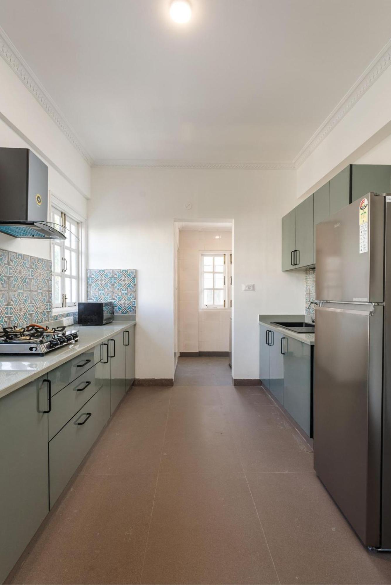 Apartment Avalon 302 Nr Mg Road 3bhk Ac *