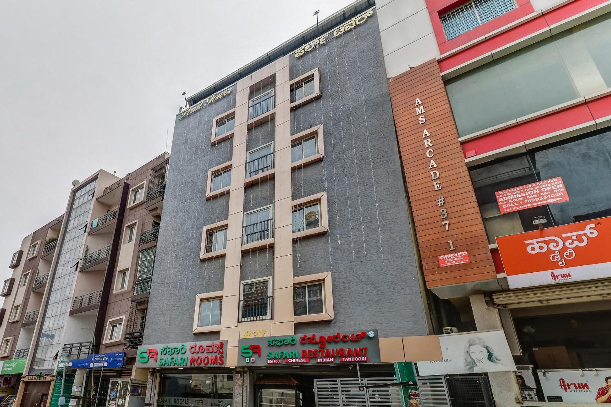 Capital O Safari Near Snow Hotel 3*
