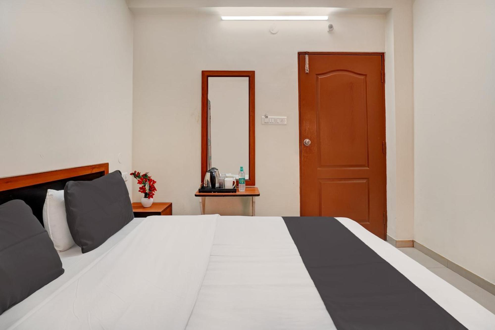 Hotel Spot On King Residency 2*