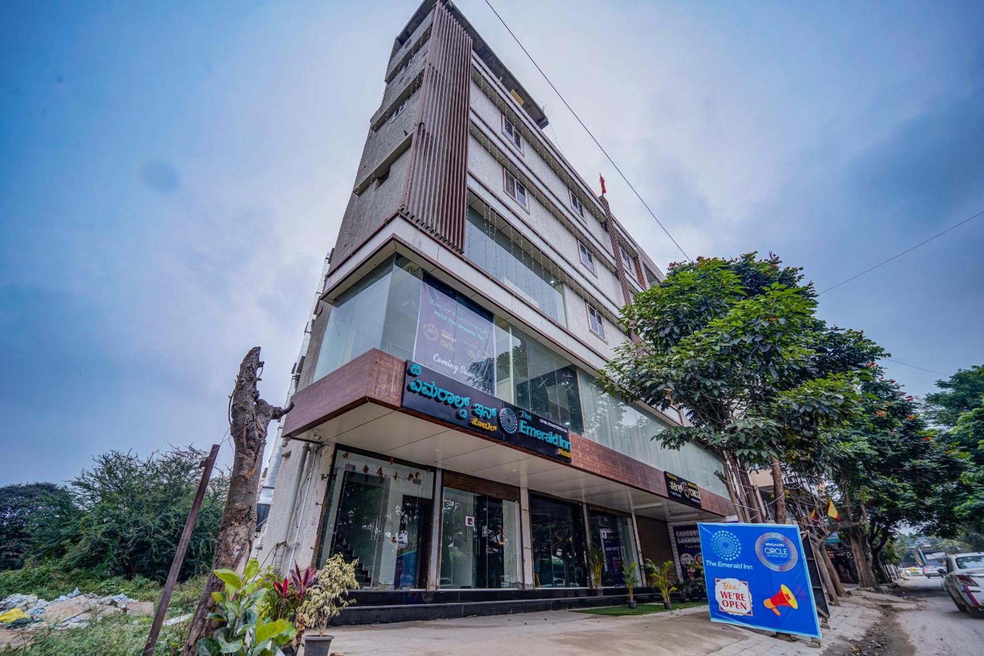 Open By Olive - The Emerald Hotel