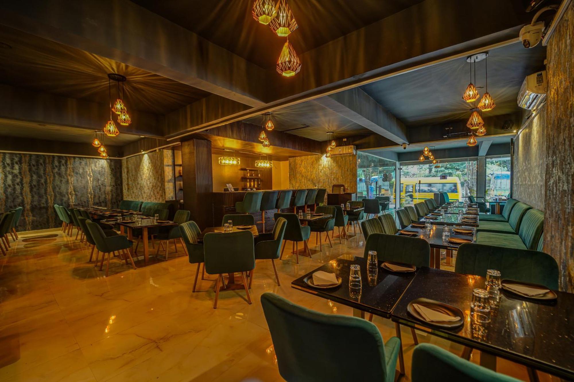 Open By Olive - The Emerald 3*