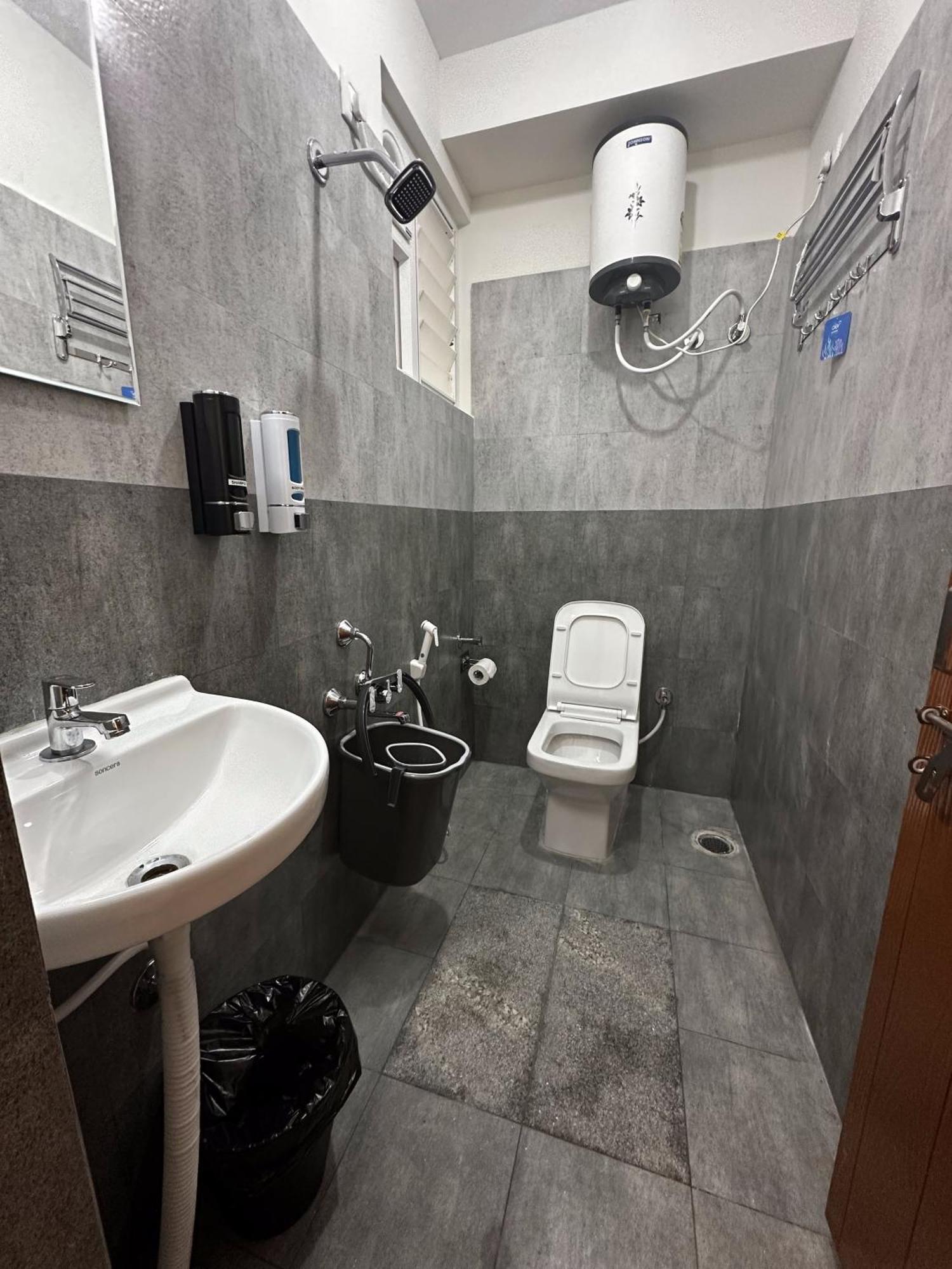 Hotel Trinetra Homes 102