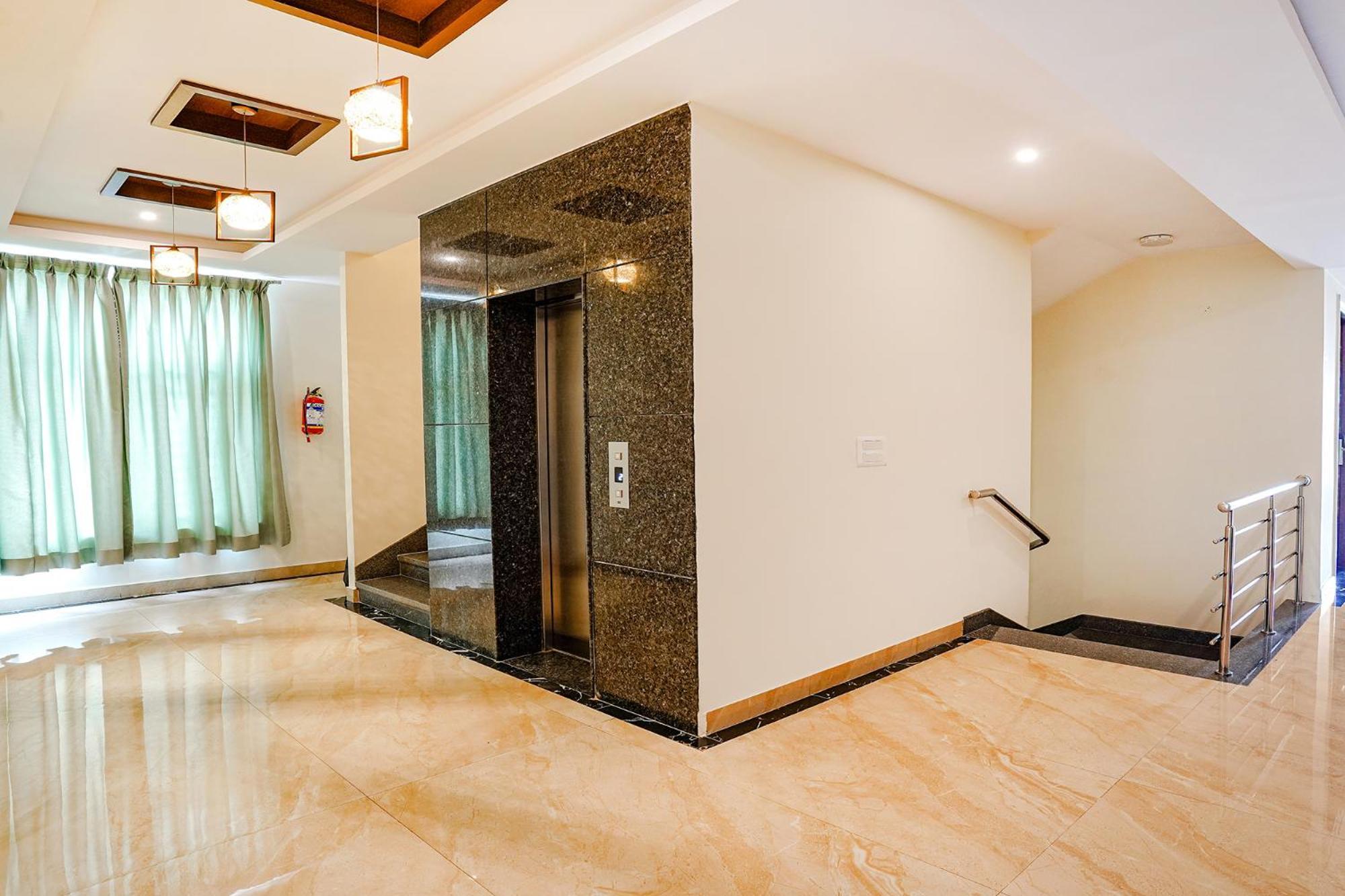 Hotel Fabhotel Wonder - Nr Aecs Layout Main Road