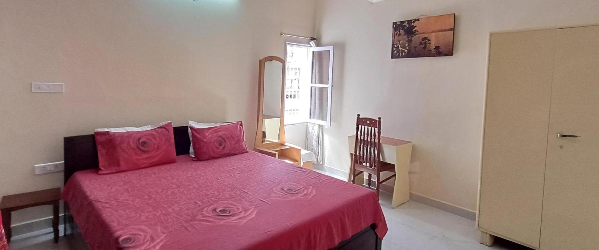 Crystal Homes Homestay *