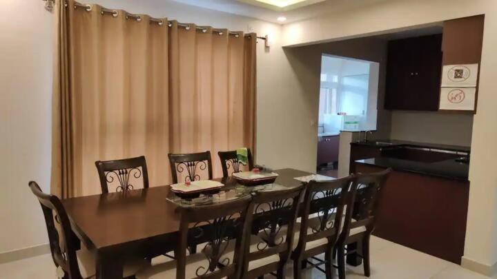 Spacious 3 Bhk On High Flr With Sunset , View Apartment *