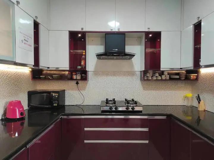 Spacious 3 Bhk On High Flr With Sunset , View