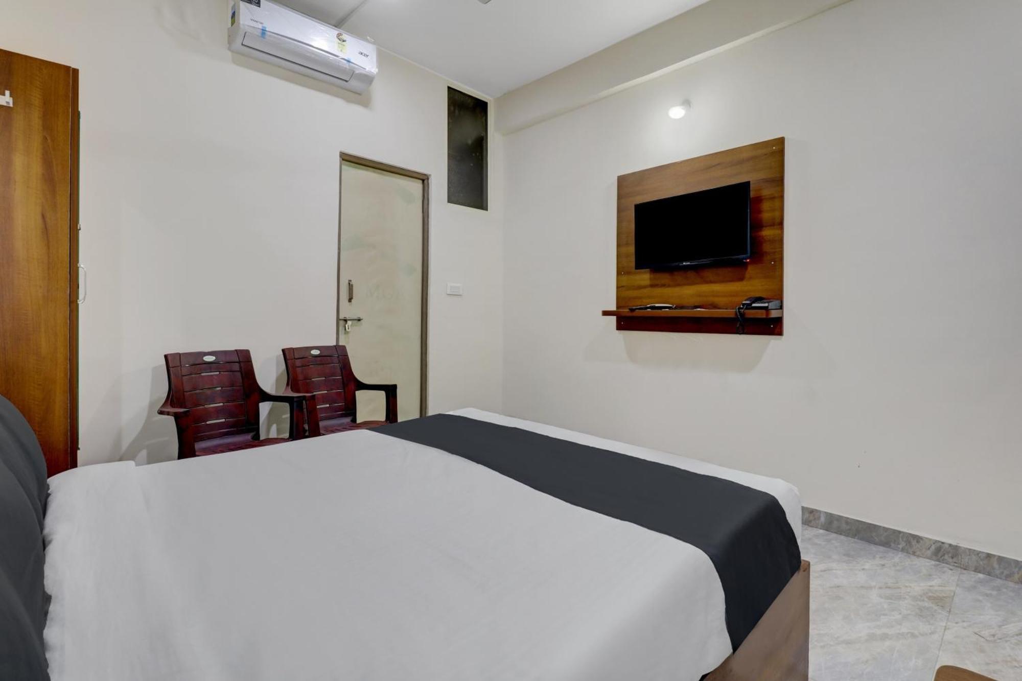Hotel O Cheluva Residency