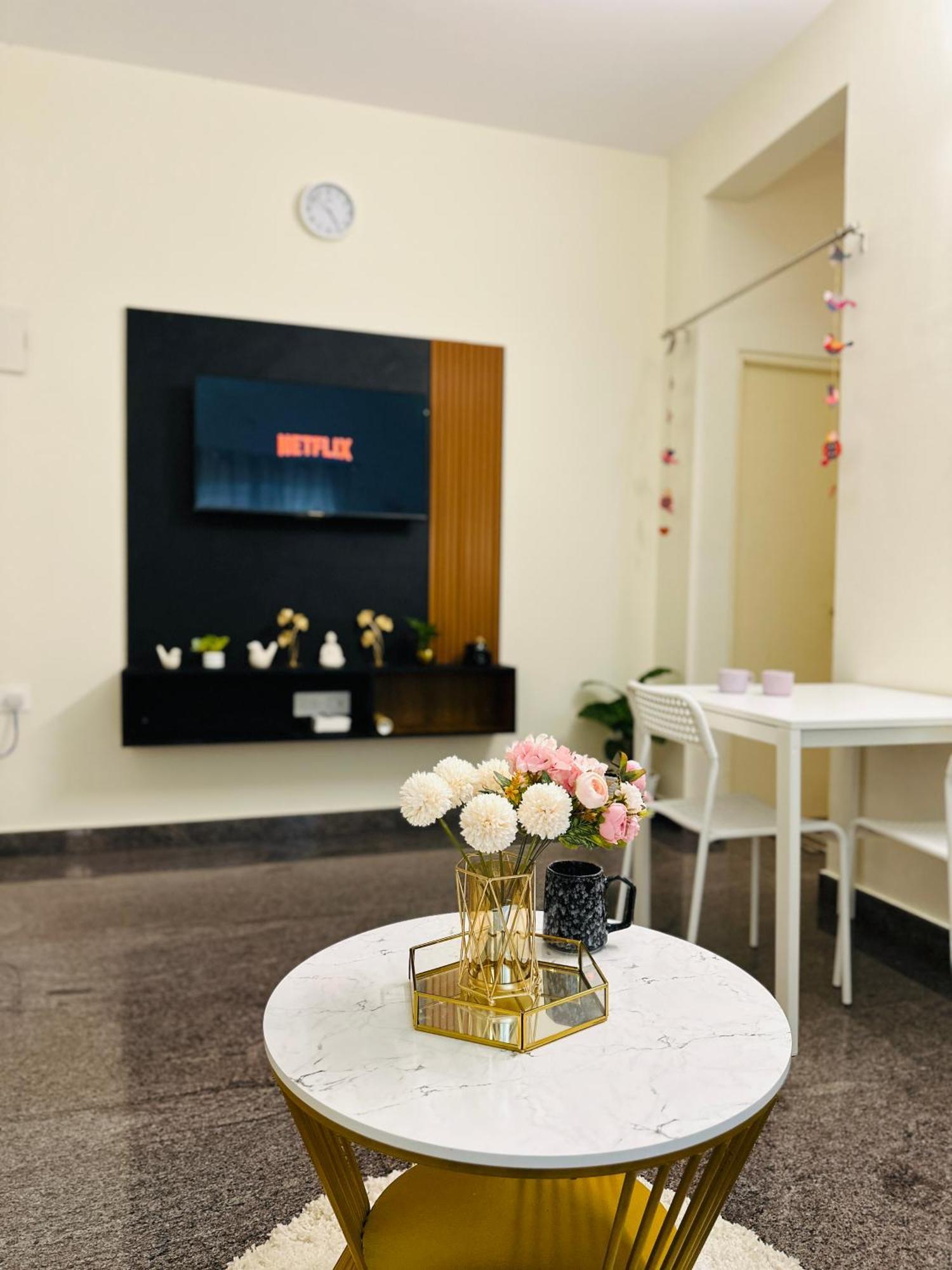 Aura, Hsr Couple Friendly 1bhk Apartment
