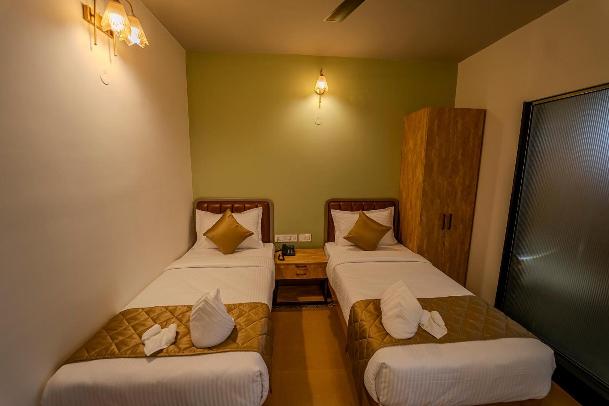 Atithyaa Hotel