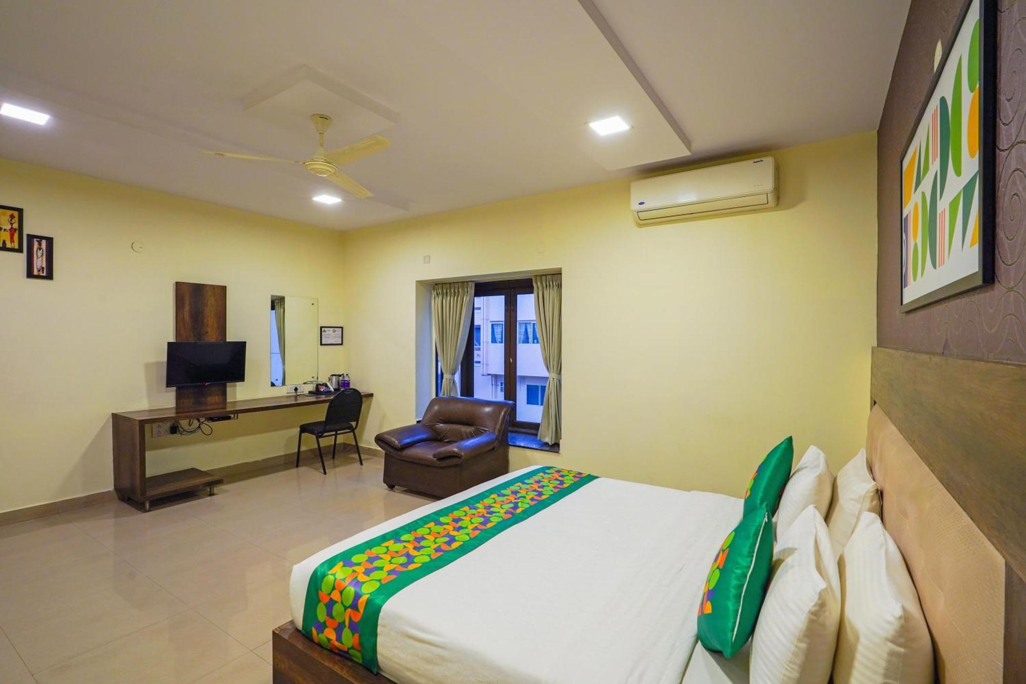 Hotel Treebo Cranberry Delight, Manyata Tech Park
