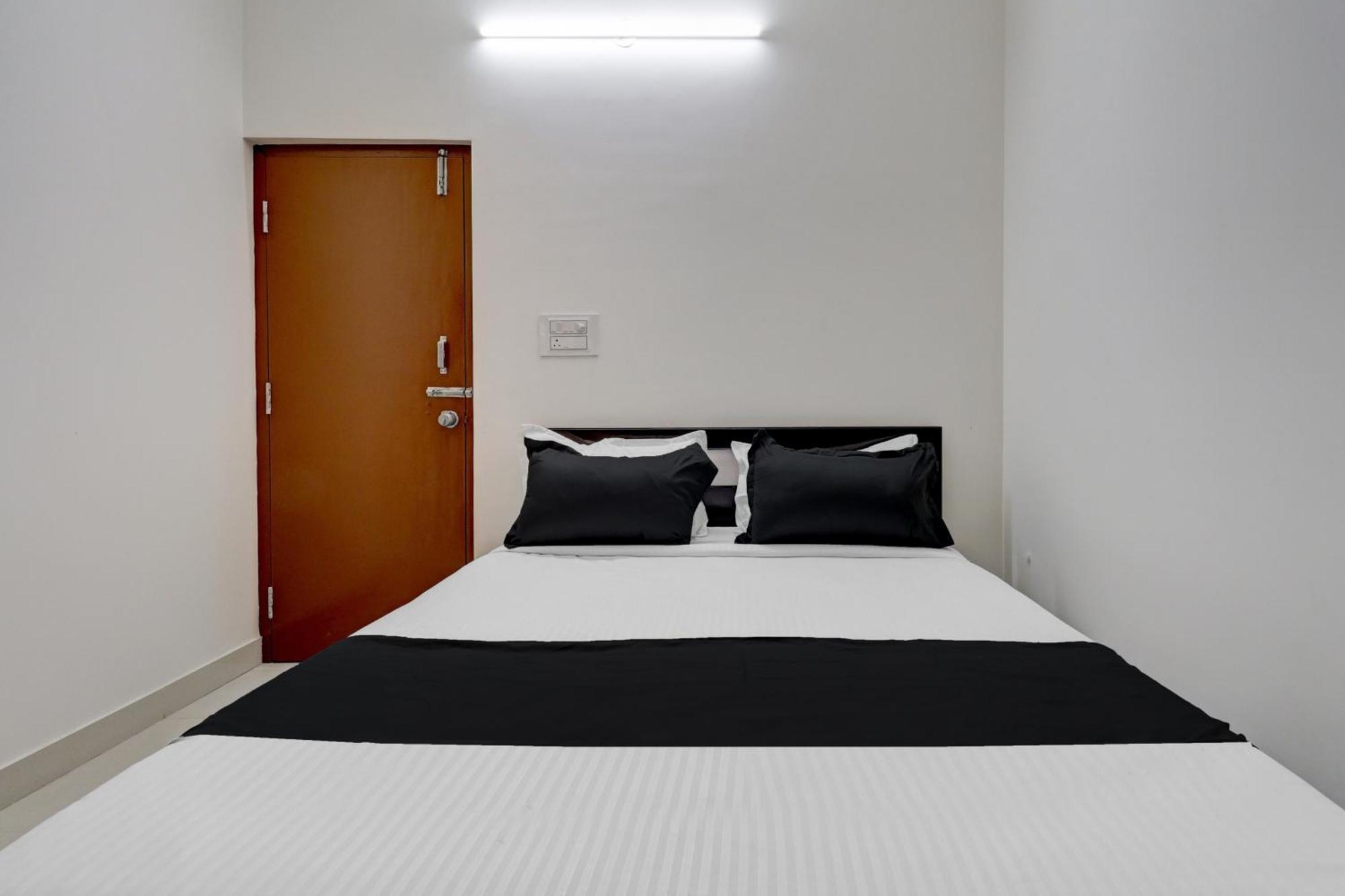 O Sri Sai Guru Comfort Hotel