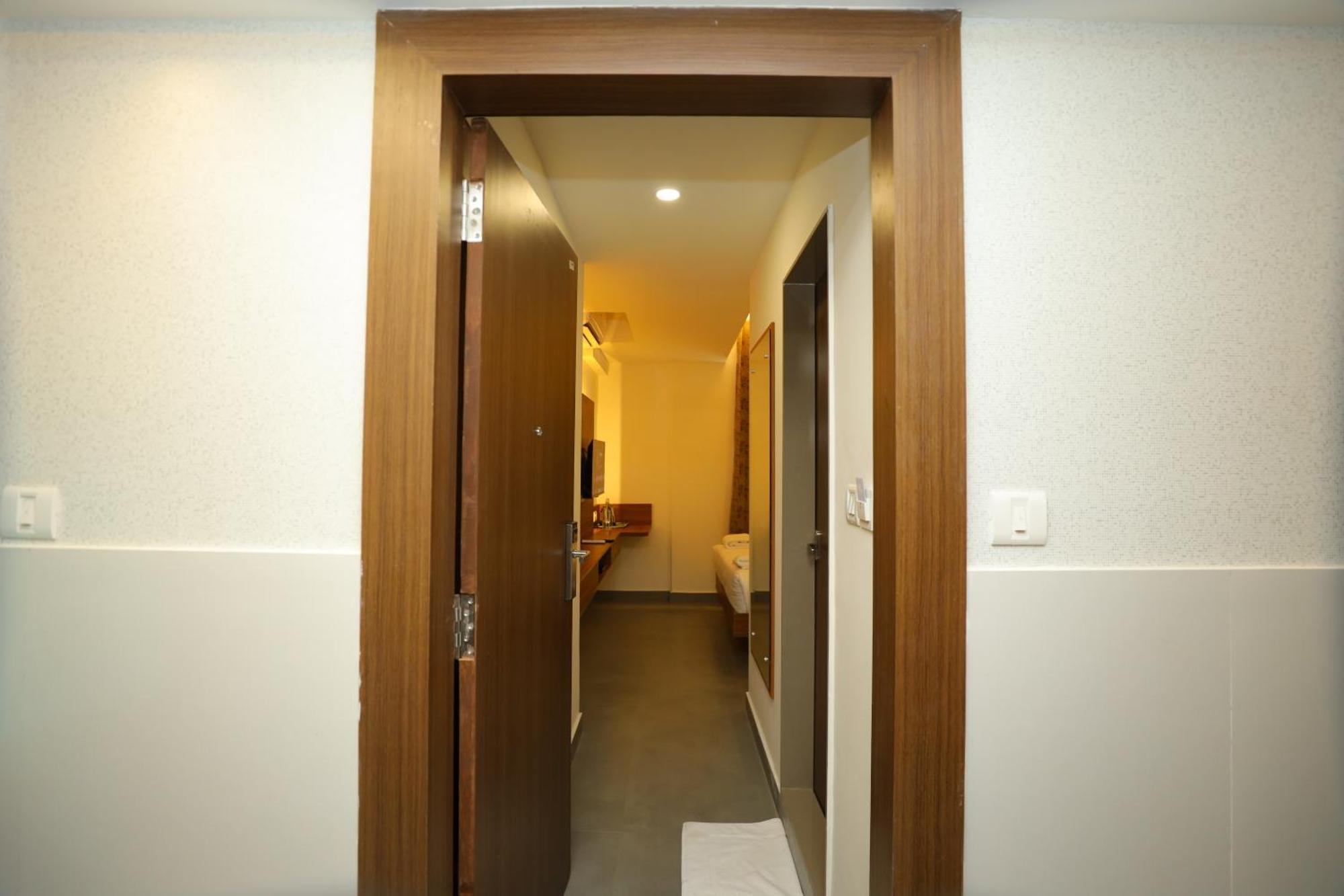 Silverkey Yelahanka Hotel 3*