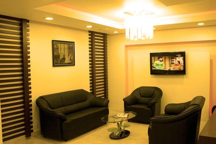 Sandesh Kingston