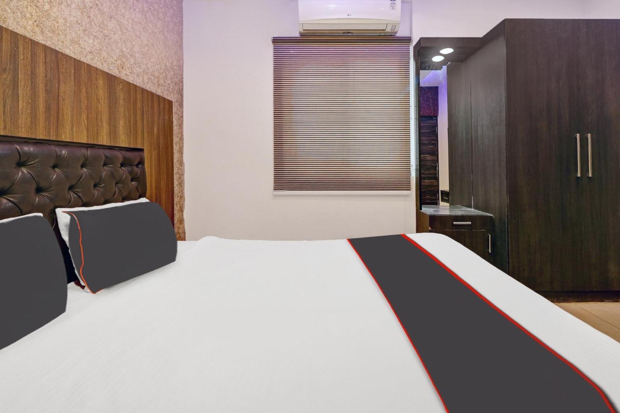 Hotel Super Collection O Manasi Residency *