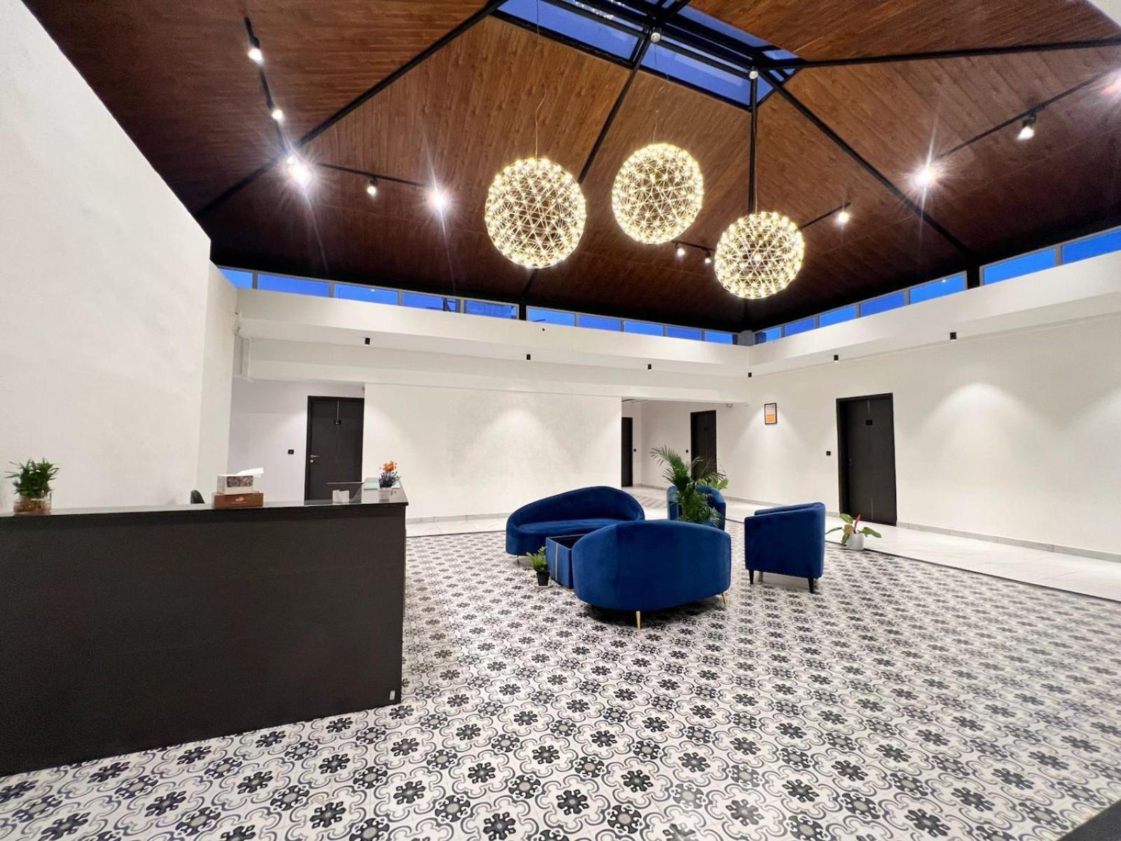 Kingdom By Agira Hotel