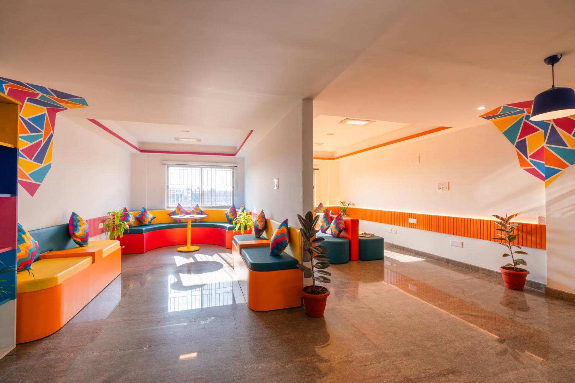 Gostops Hsr, Silk Board Hostel