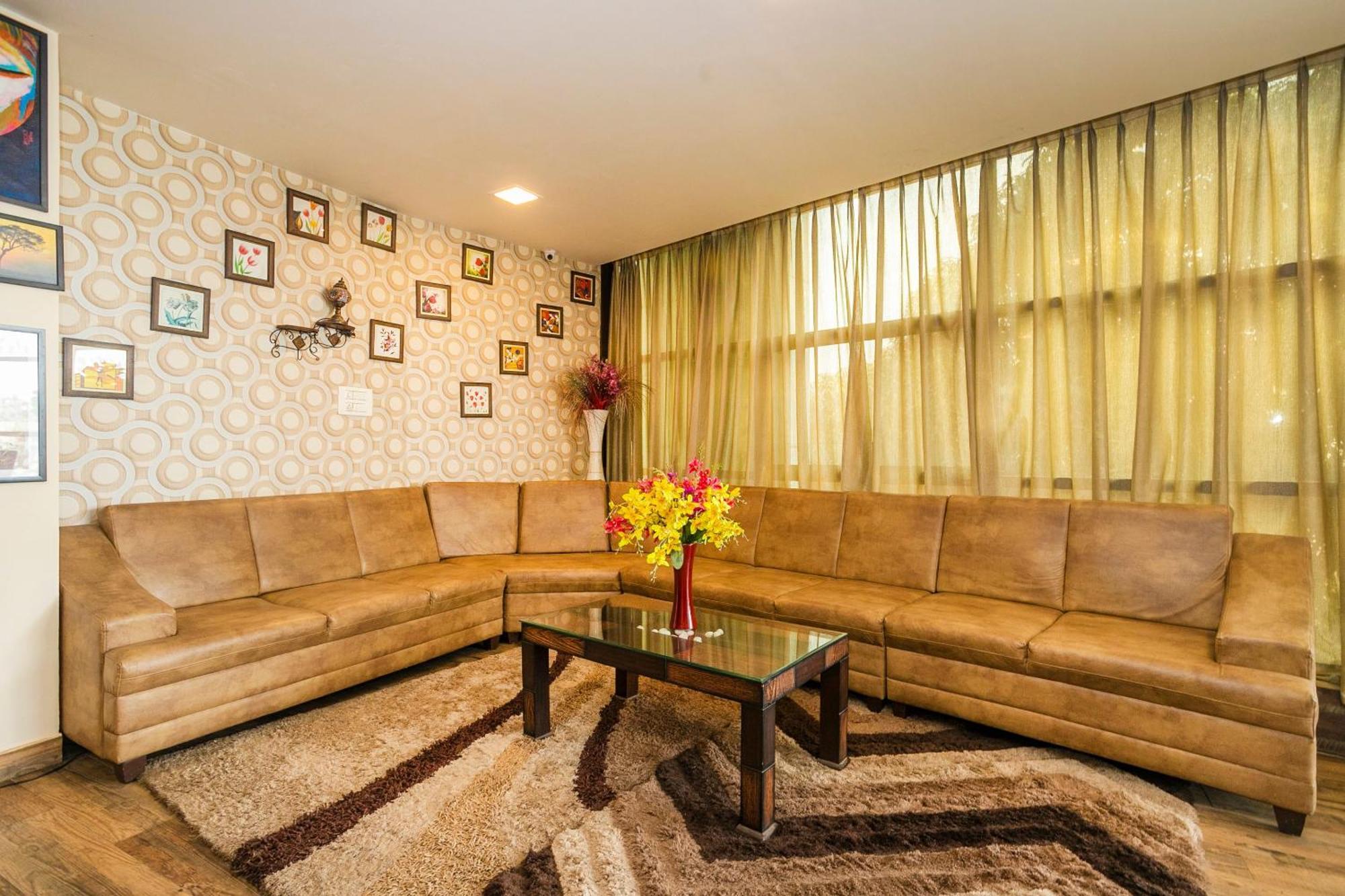 Super Collection O Indian Near Sitara Restaurant Hotel Bangalore