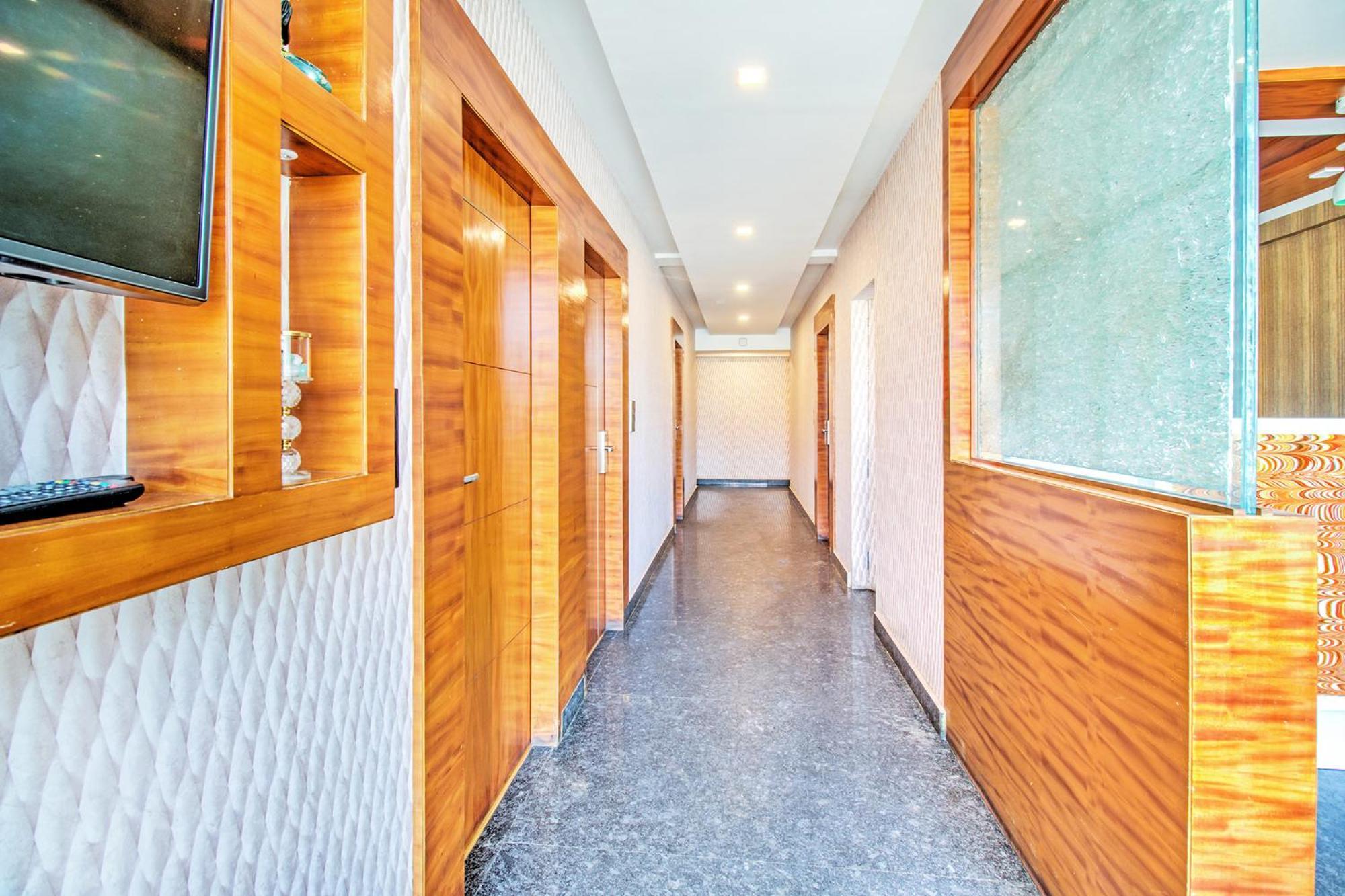 Fabhotel Royal Stay I - Nr Mahadevpura
