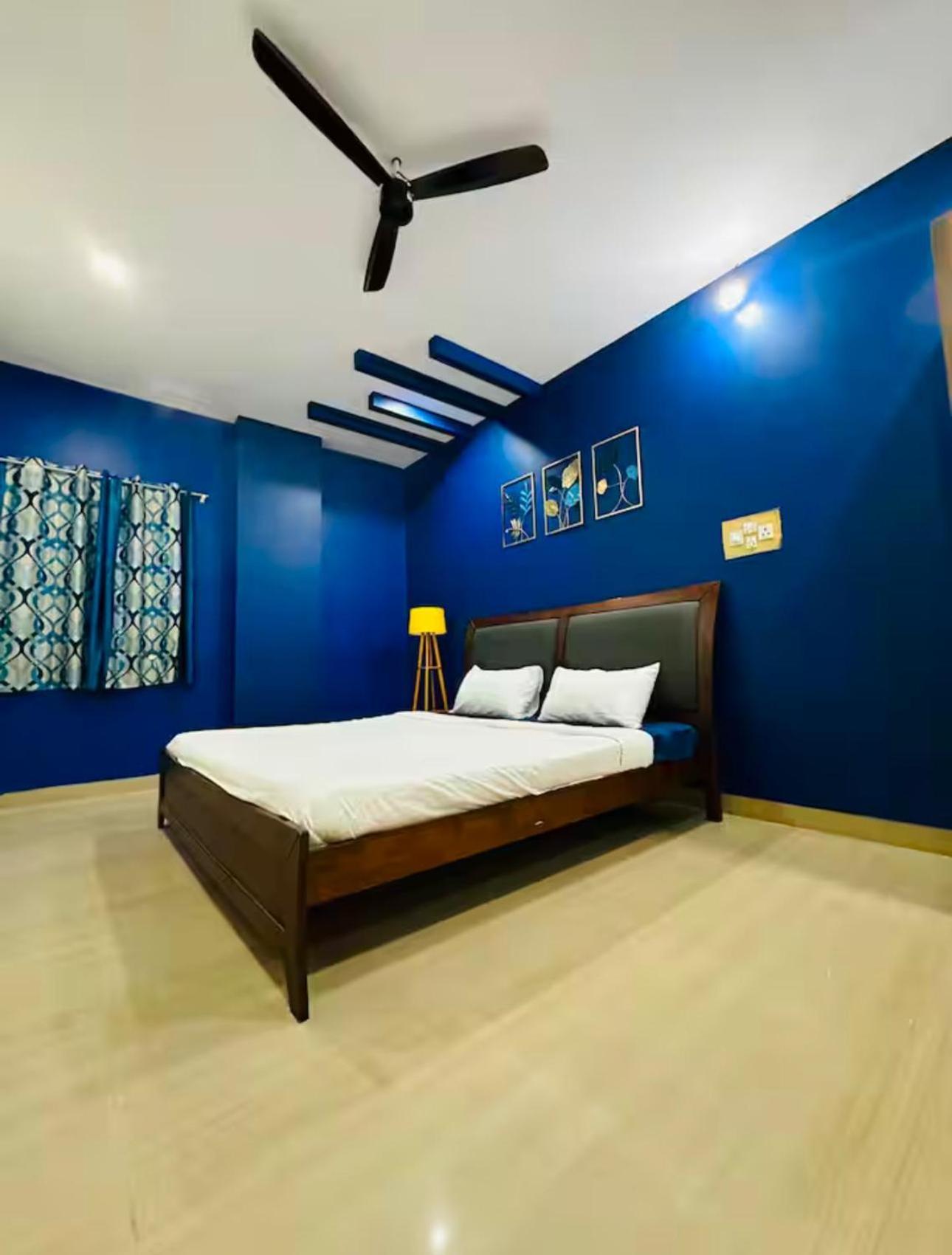 Hotel Deluxe In Whitefield