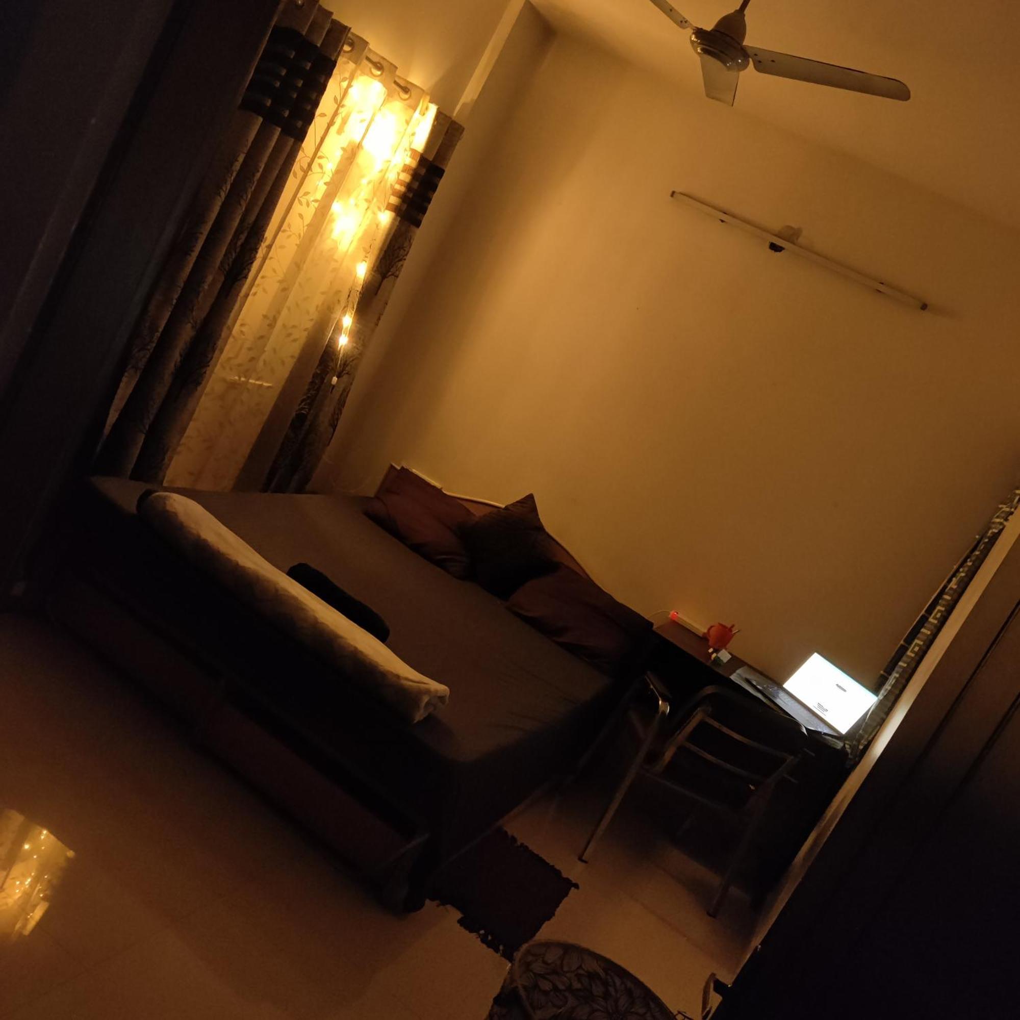 Lakeview Balcony Homestay