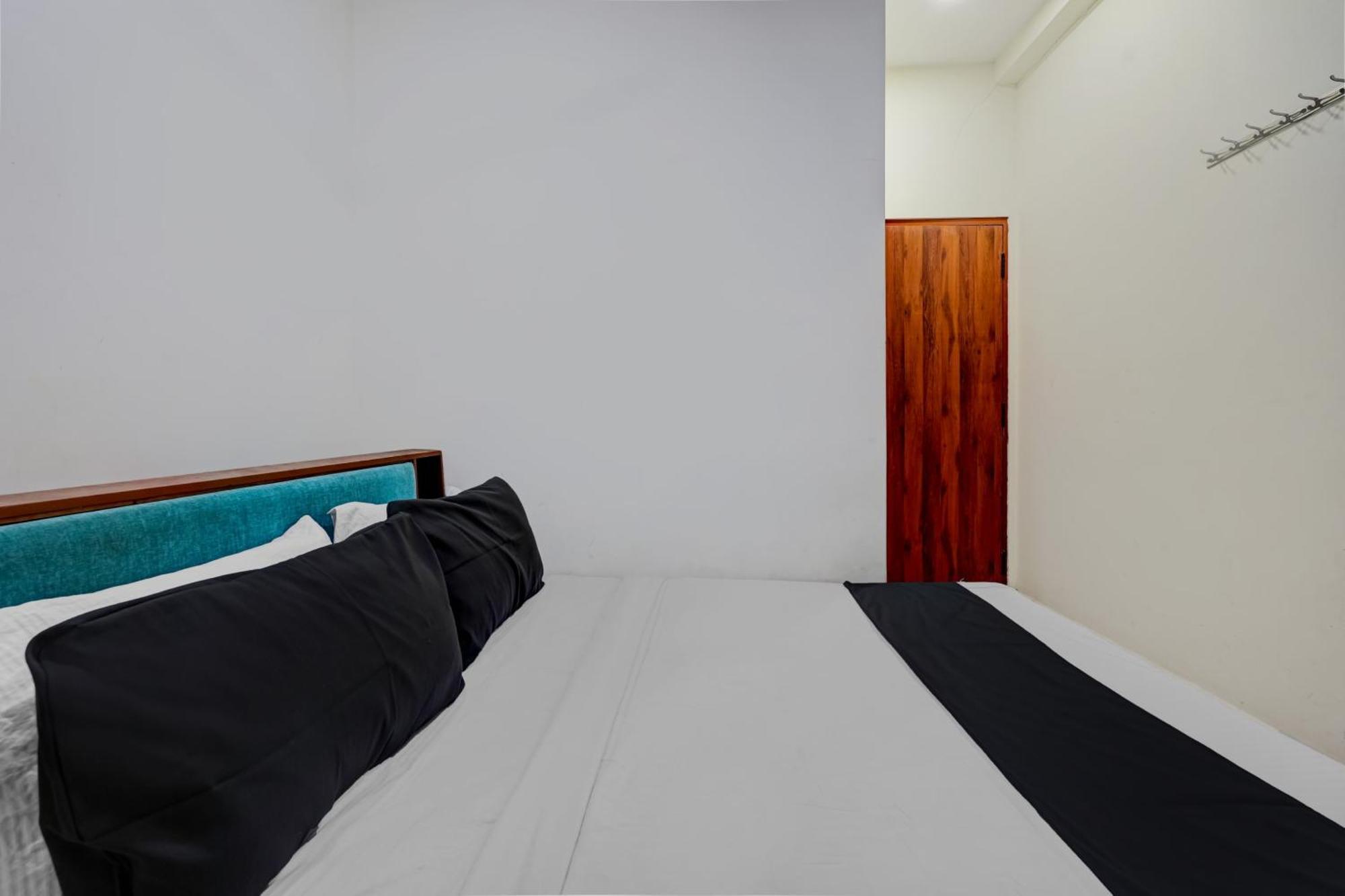 O Chamundeshwari Comfort Hotel *