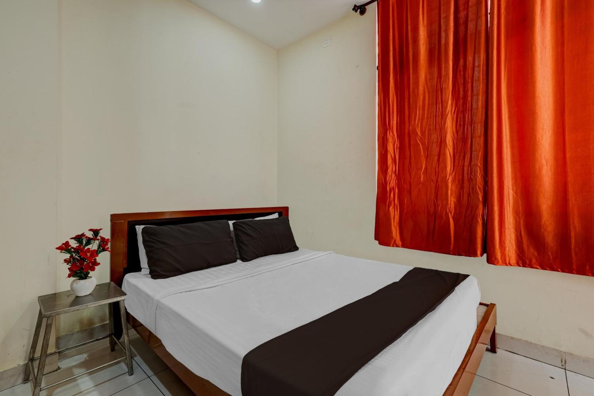 O Chamundeshwari Comfort Hotel