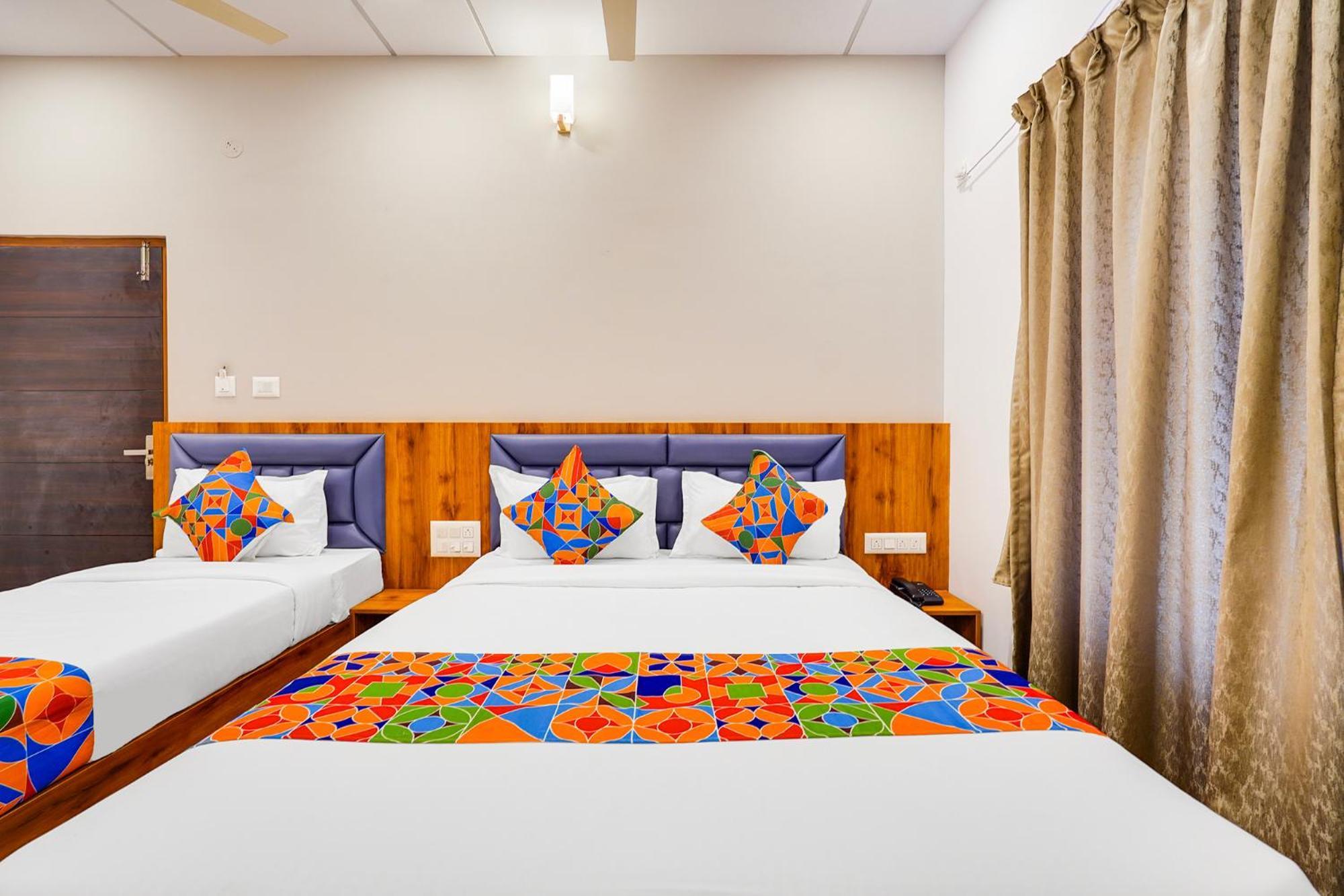 Fabhotel Royal Grand - Basaveshwar Nagar 3*