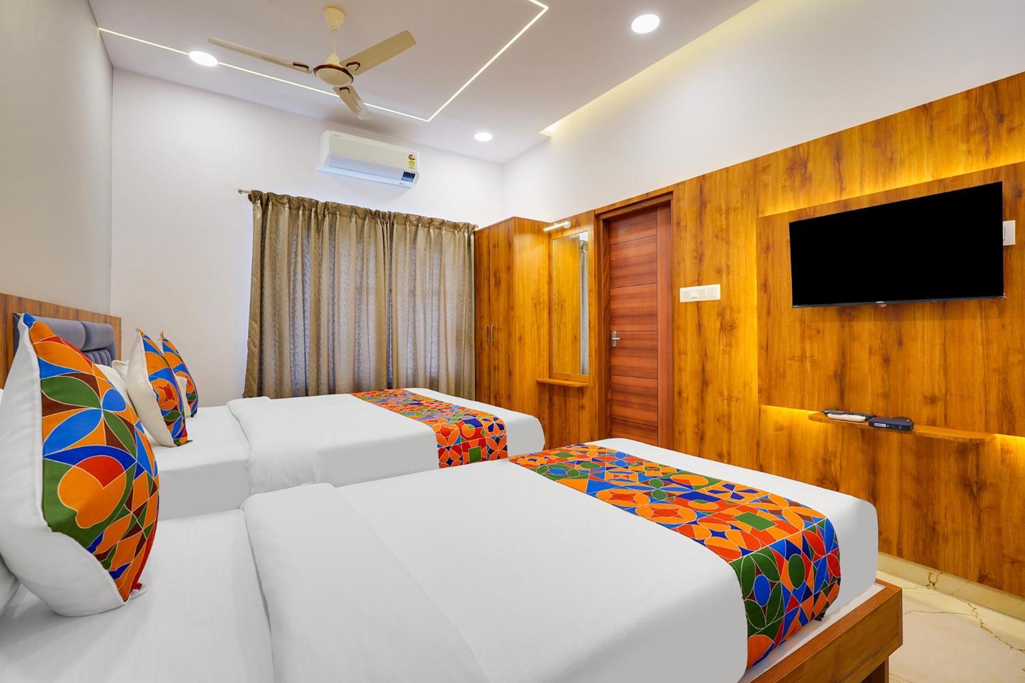Fabhotel Royal Grand - Basaveshwar Nagar 3*