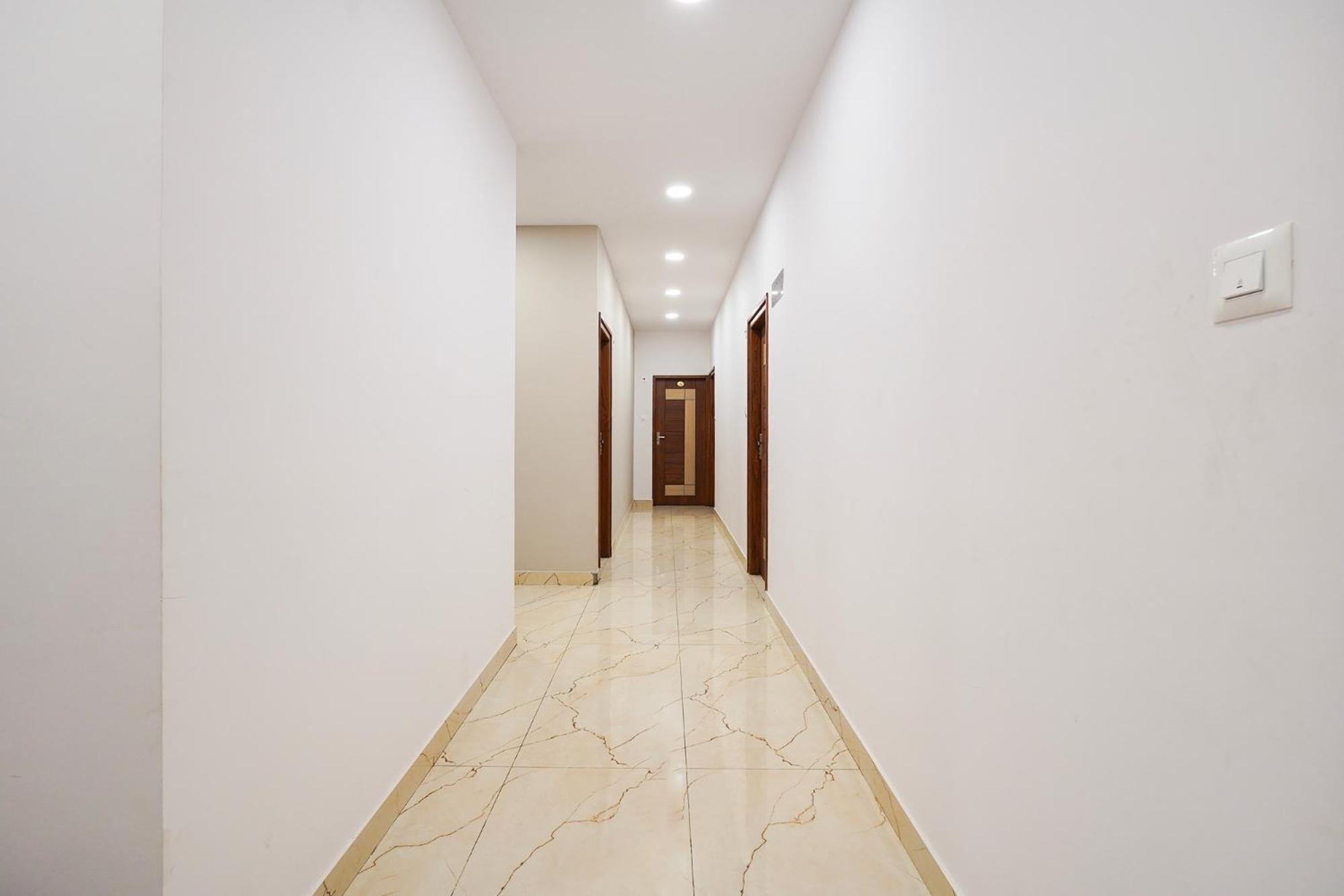 Fabhotel Royal Grand - Basaveshwar Nagar Bangalore