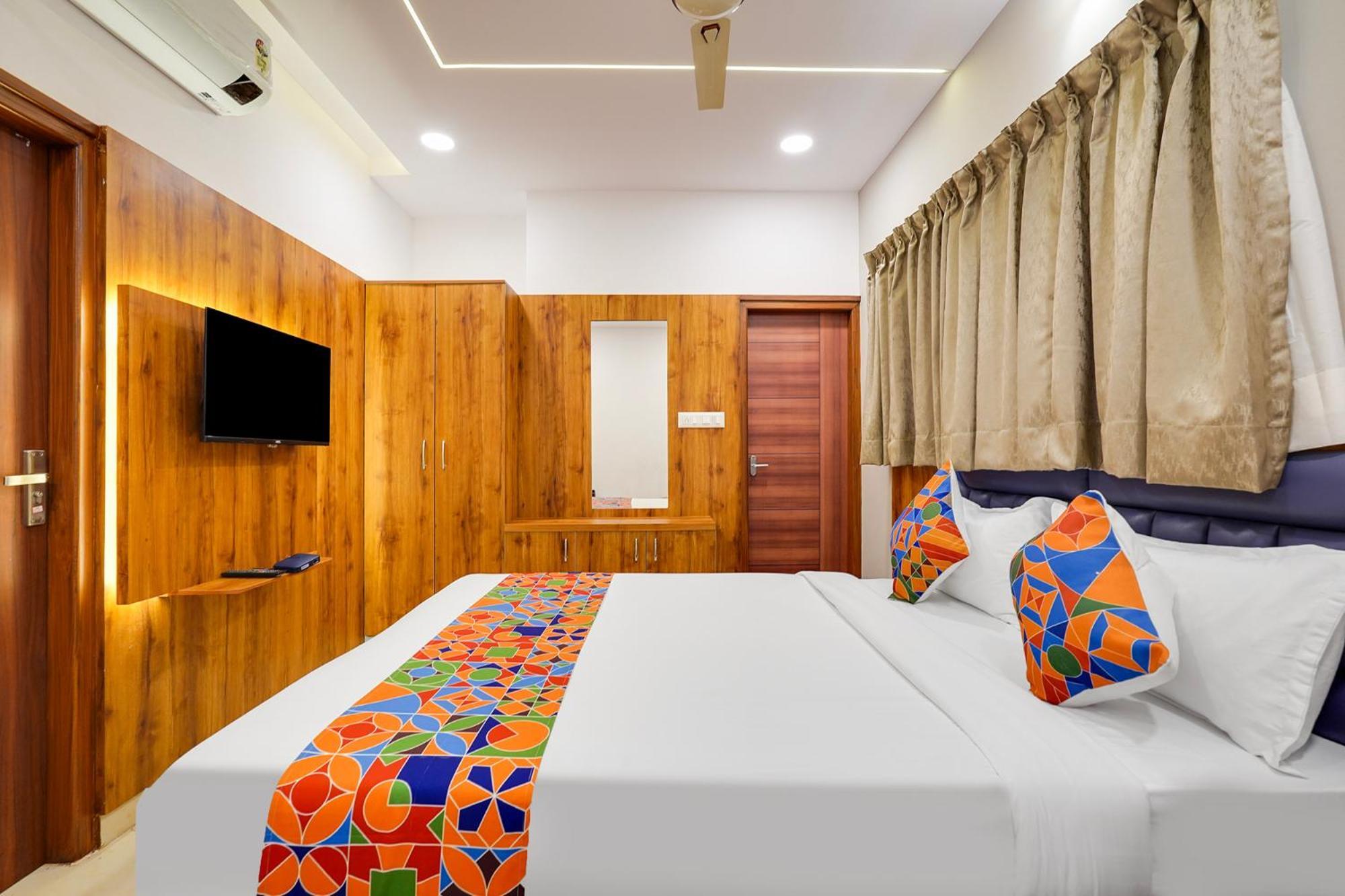 Hotel Fabhotel Royal Grand - Basaveshwar Nagar Bangalore
