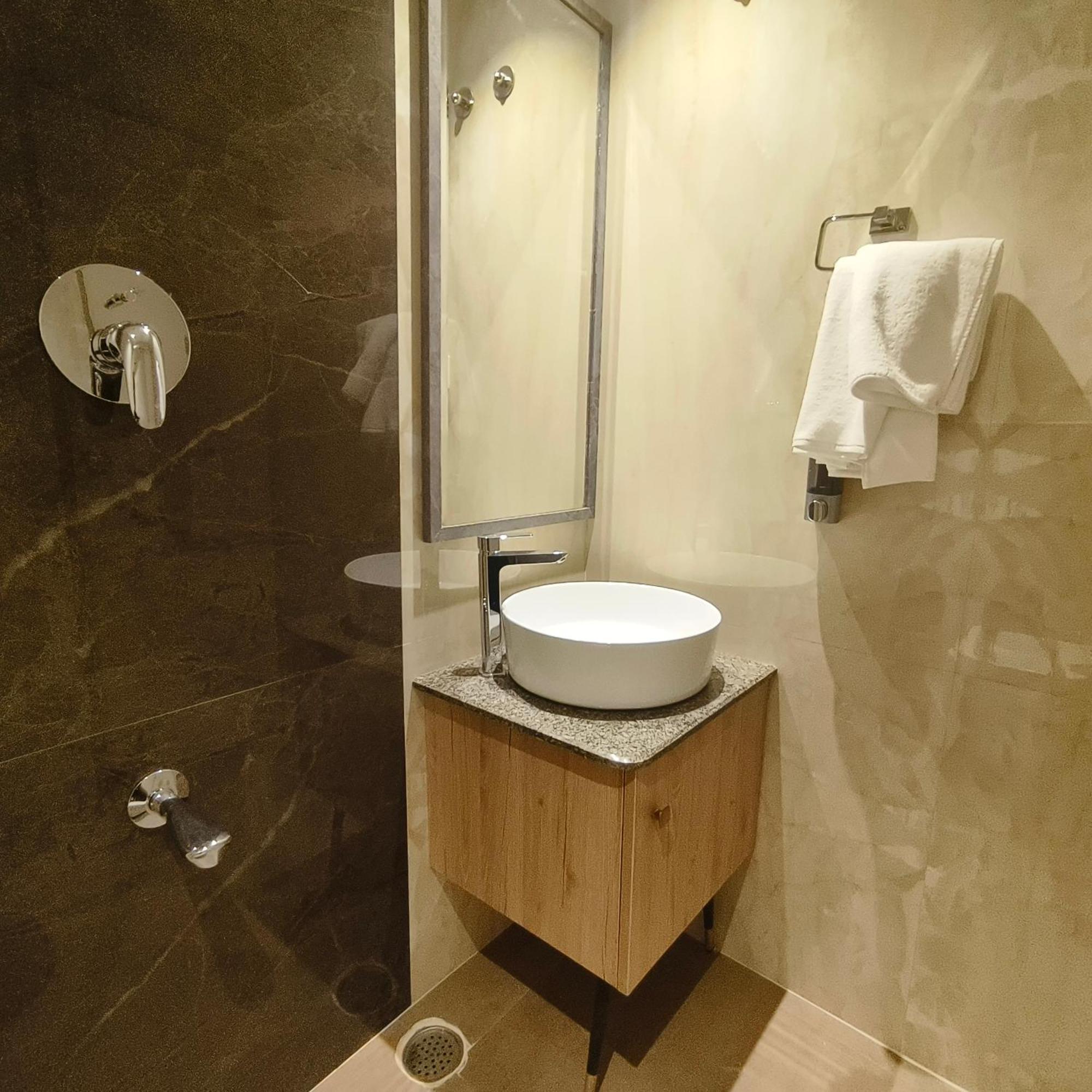 Olive Le Opera By Embassy Group Hotel Bangalore