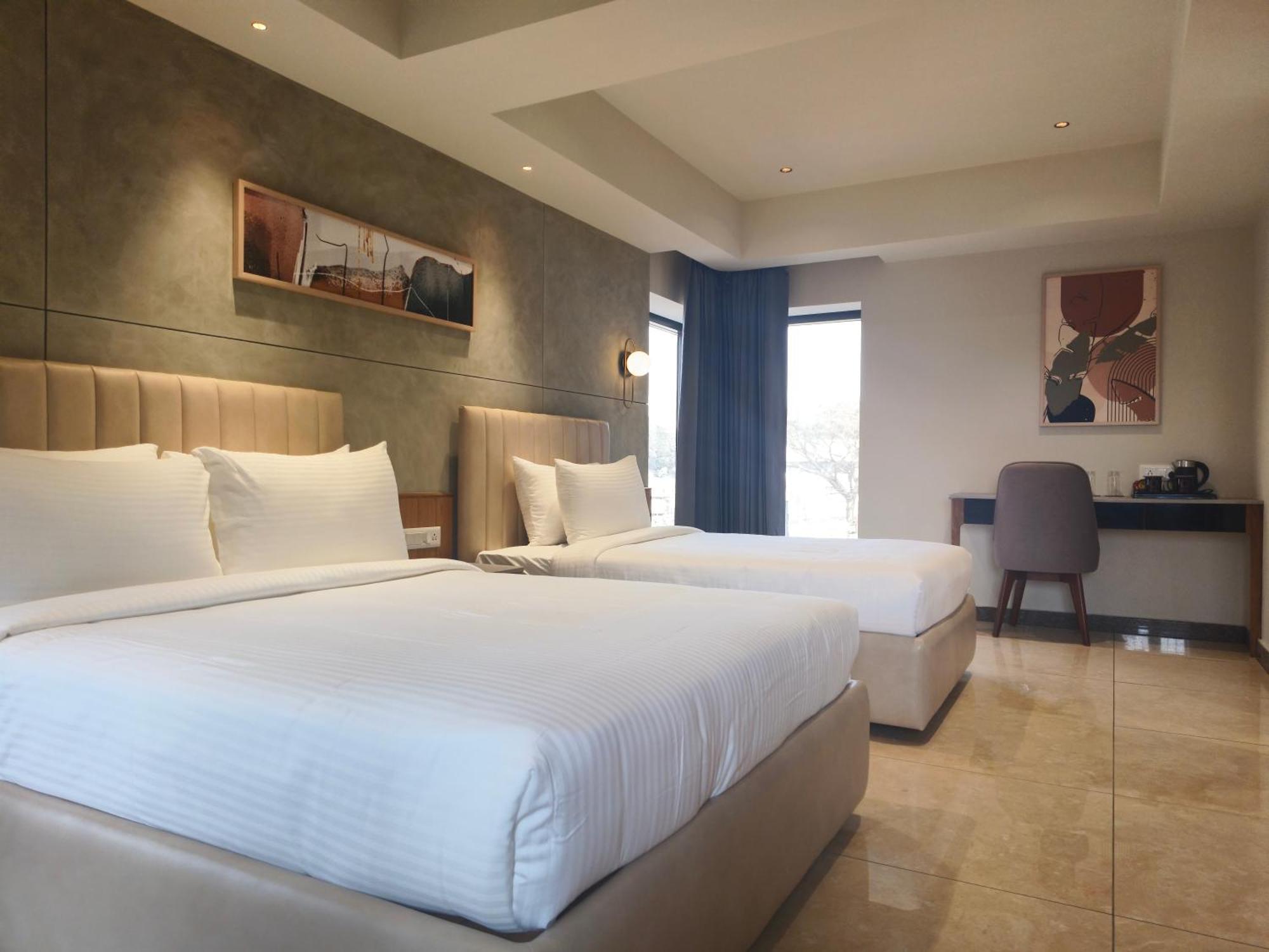 Hotel Olive Le Opera By Embassy Group 3*