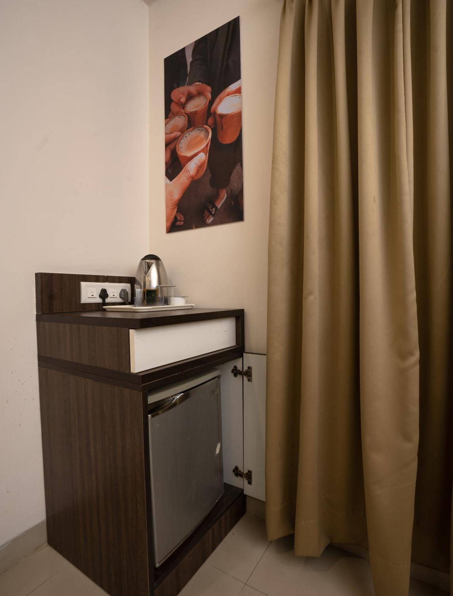 Compact Tea Square Bed & Breakfast Bangalore